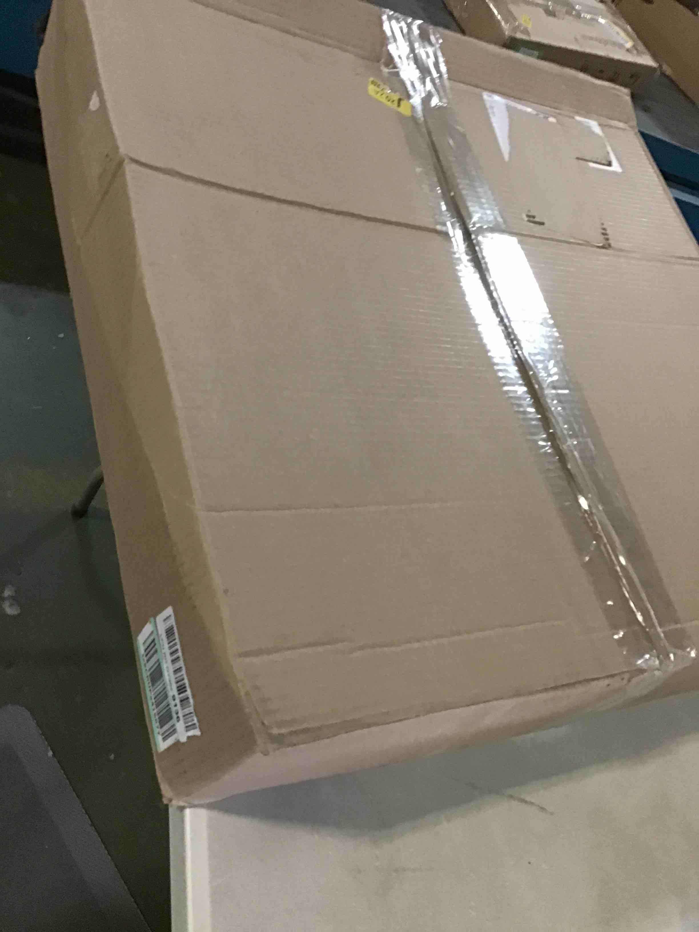 https://s3.amazonaws.com/lotting-images-prod/bidfta/RED5572474_1698768223702.jpeg