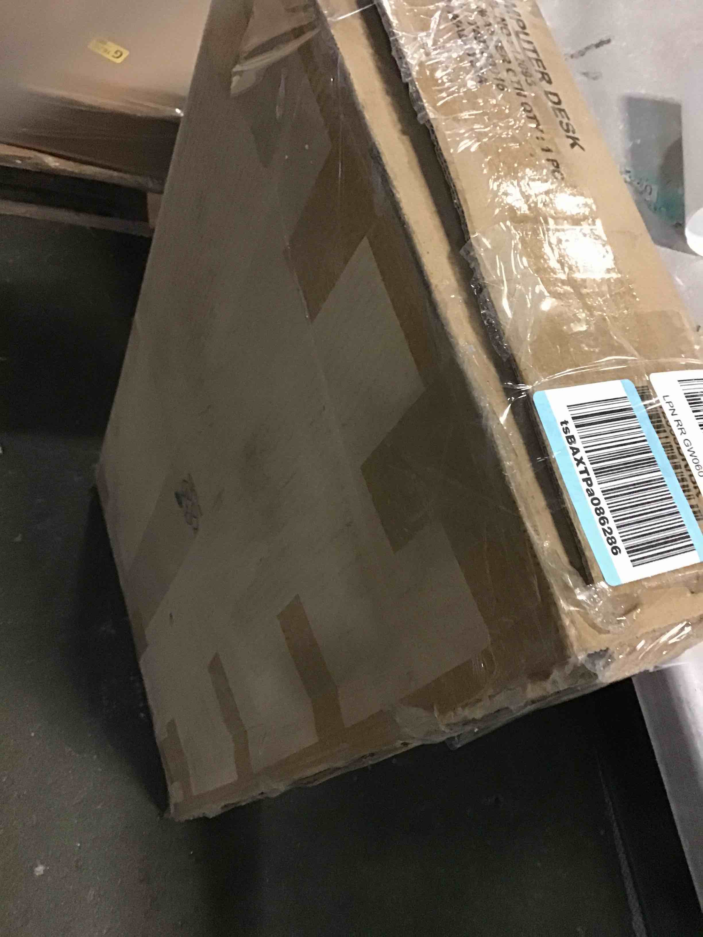 https://s3.amazonaws.com/lotting-images-prod/bidfta/RED5572593_1698842916476.jpeg