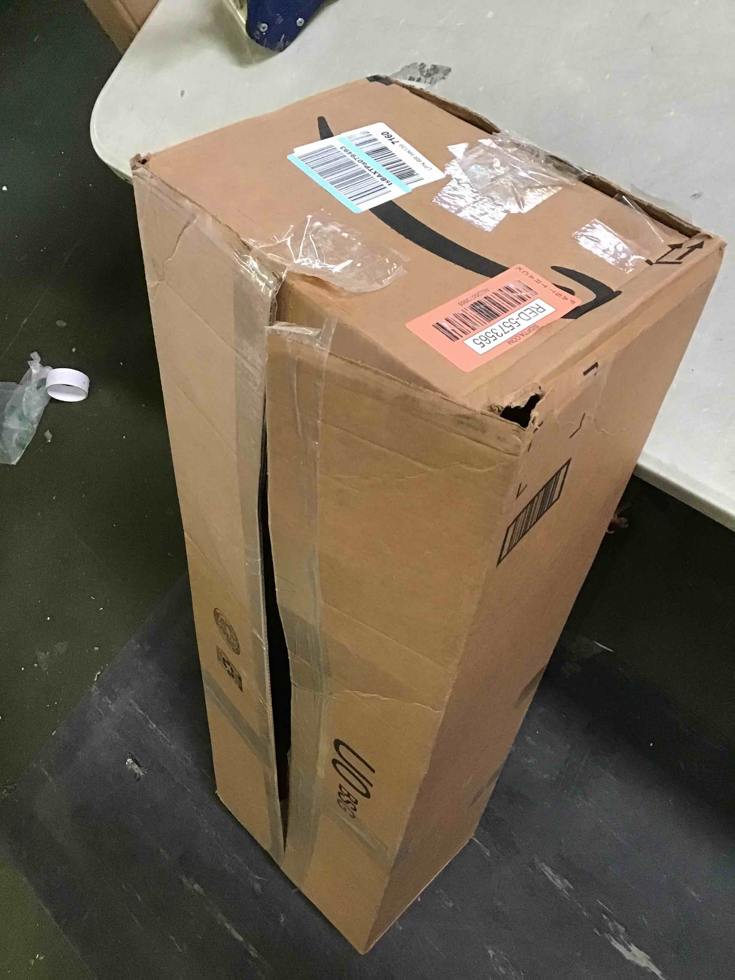 https://s3.amazonaws.com/lotting-images-prod/bidfta/RED5573565_1699371877085.jpeg