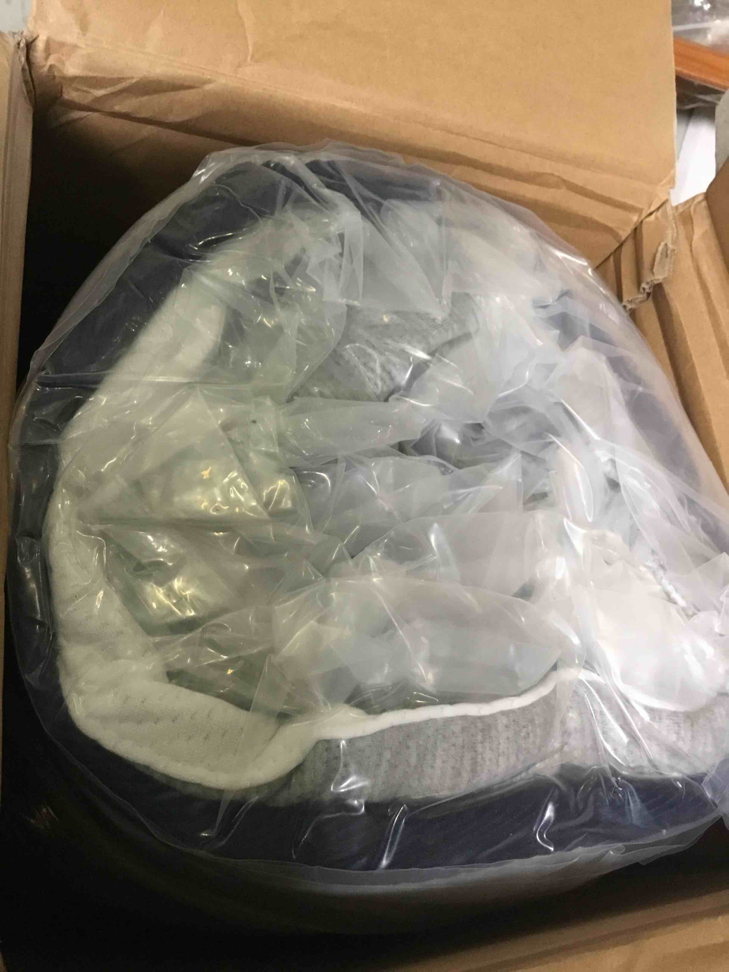 https://s3.amazonaws.com/lotting-images-prod/bidfta/RED5573734_1699467714703.jpeg