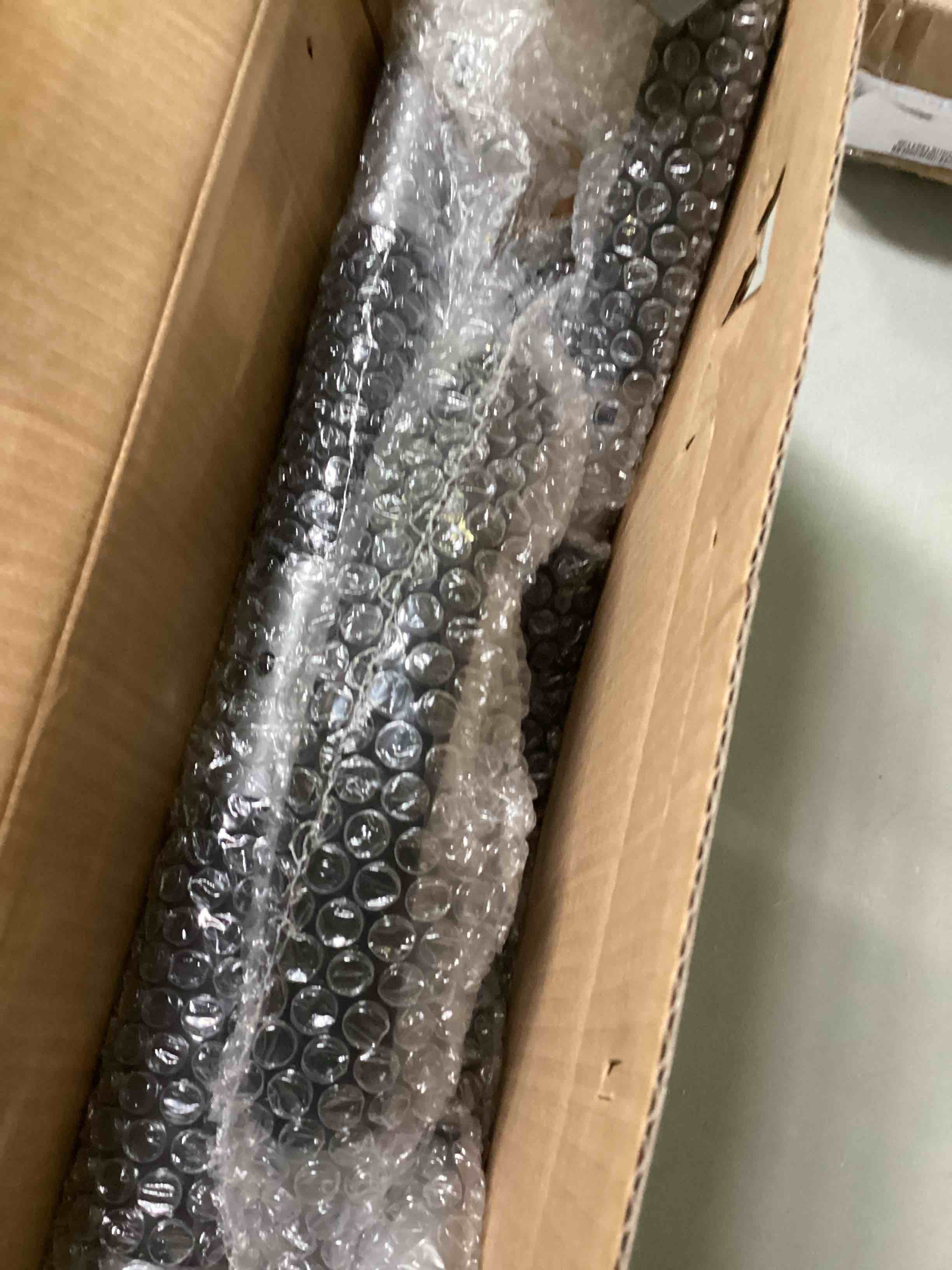 https://s3.amazonaws.com/lotting-images-prod/bidfta/RED5573829_1699549124023.jpeg