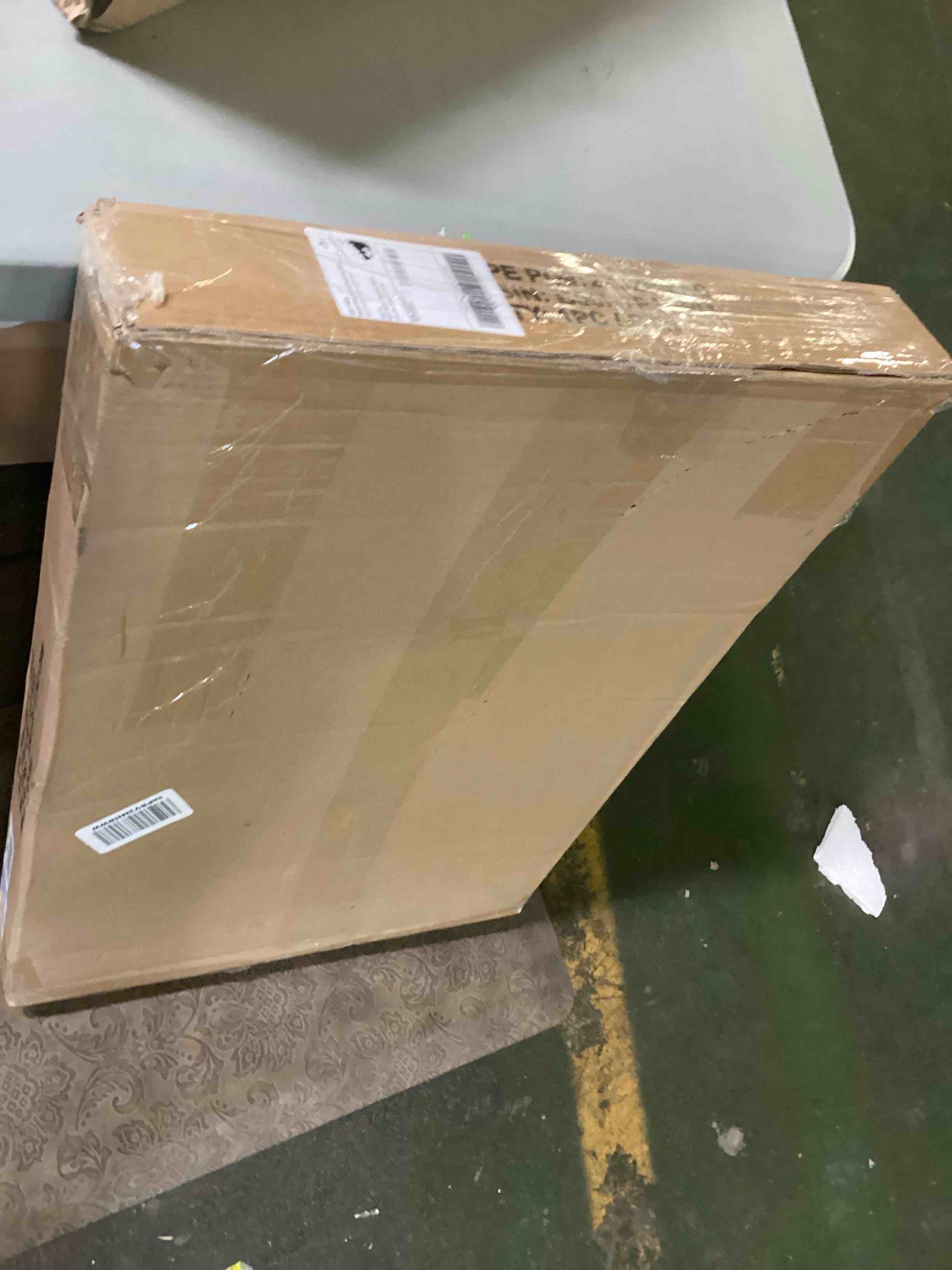 https://s3.amazonaws.com/lotting-images-prod/bidfta/RED5573899_1699562068338.jpeg