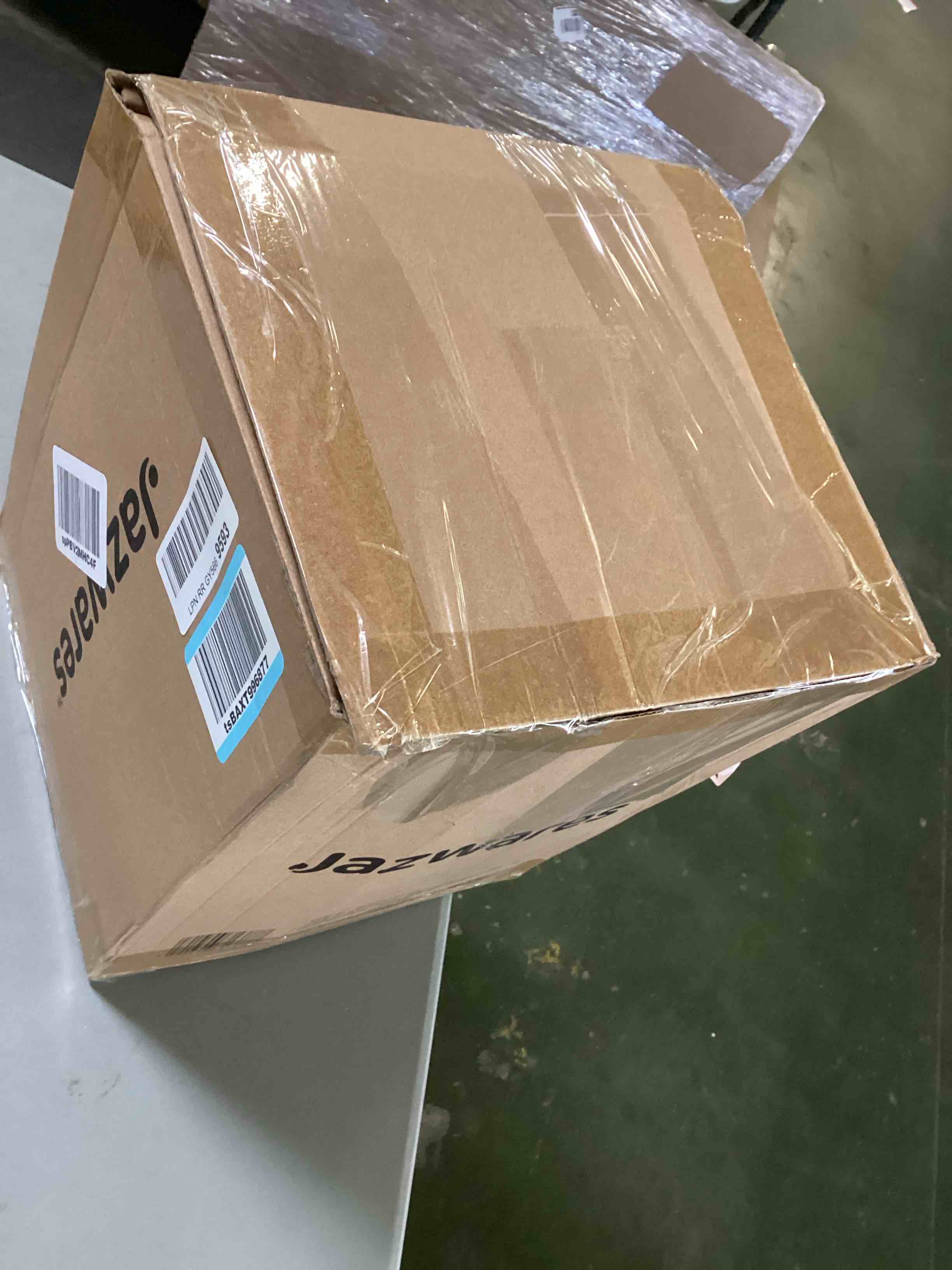 https://s3.amazonaws.com/lotting-images-prod/bidfta/RED5573921_1699562751861.jpeg