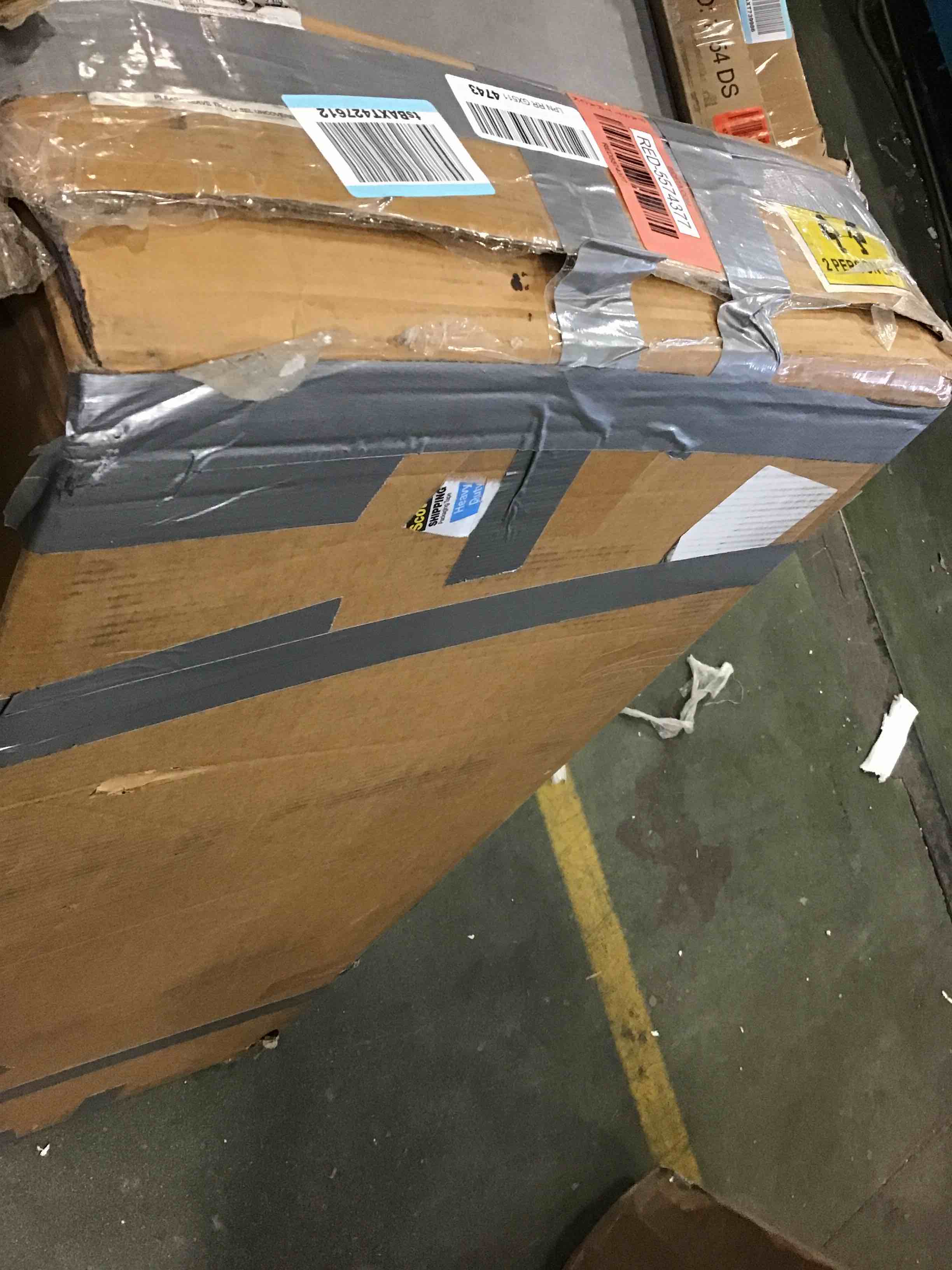https://s3.amazonaws.com/lotting-images-prod/bidfta/RED5574377_1699990684709.jpeg