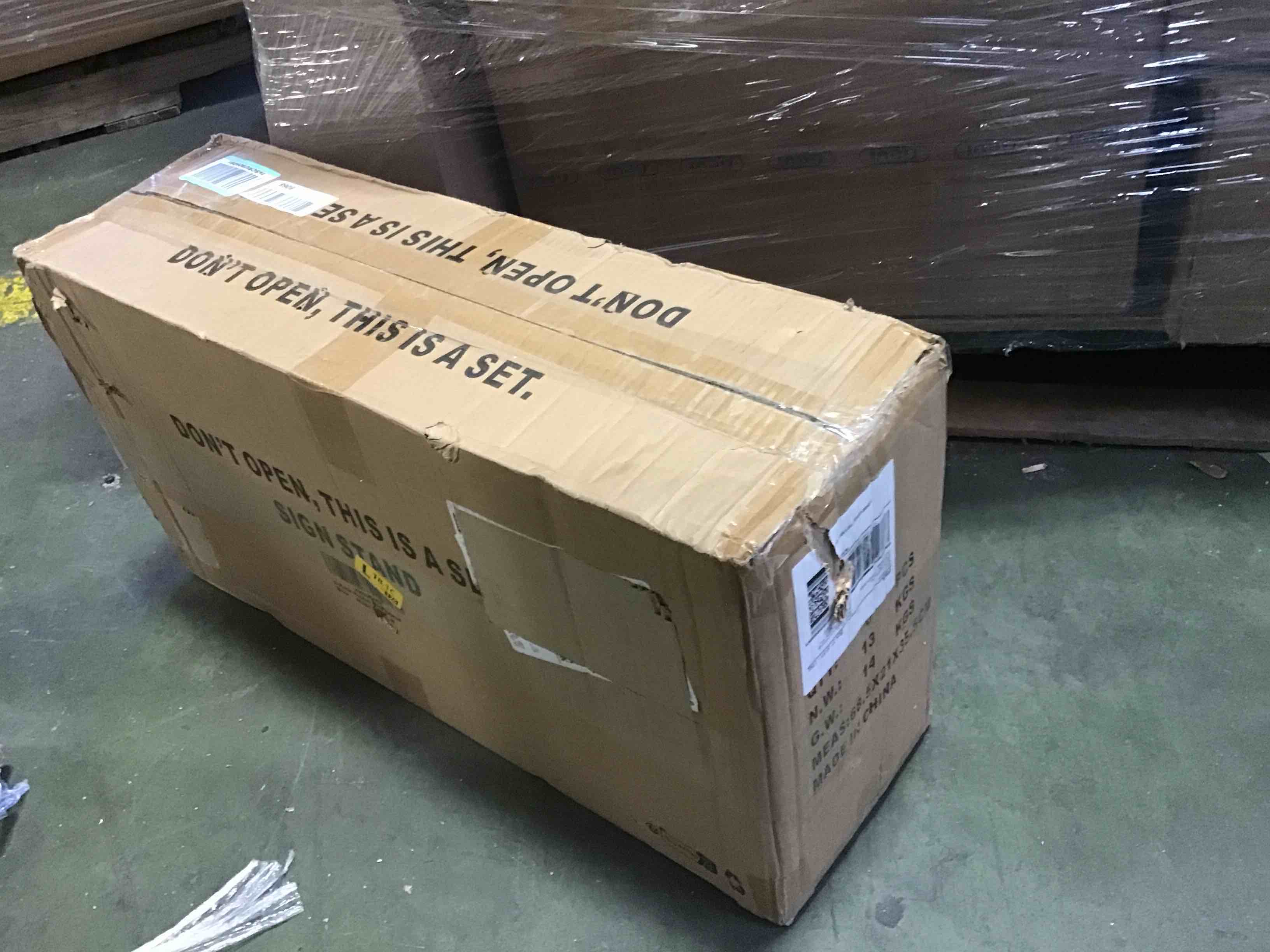 https://s3.amazonaws.com/lotting-images-prod/bidfta/RED5574800_1699463114466.jpeg