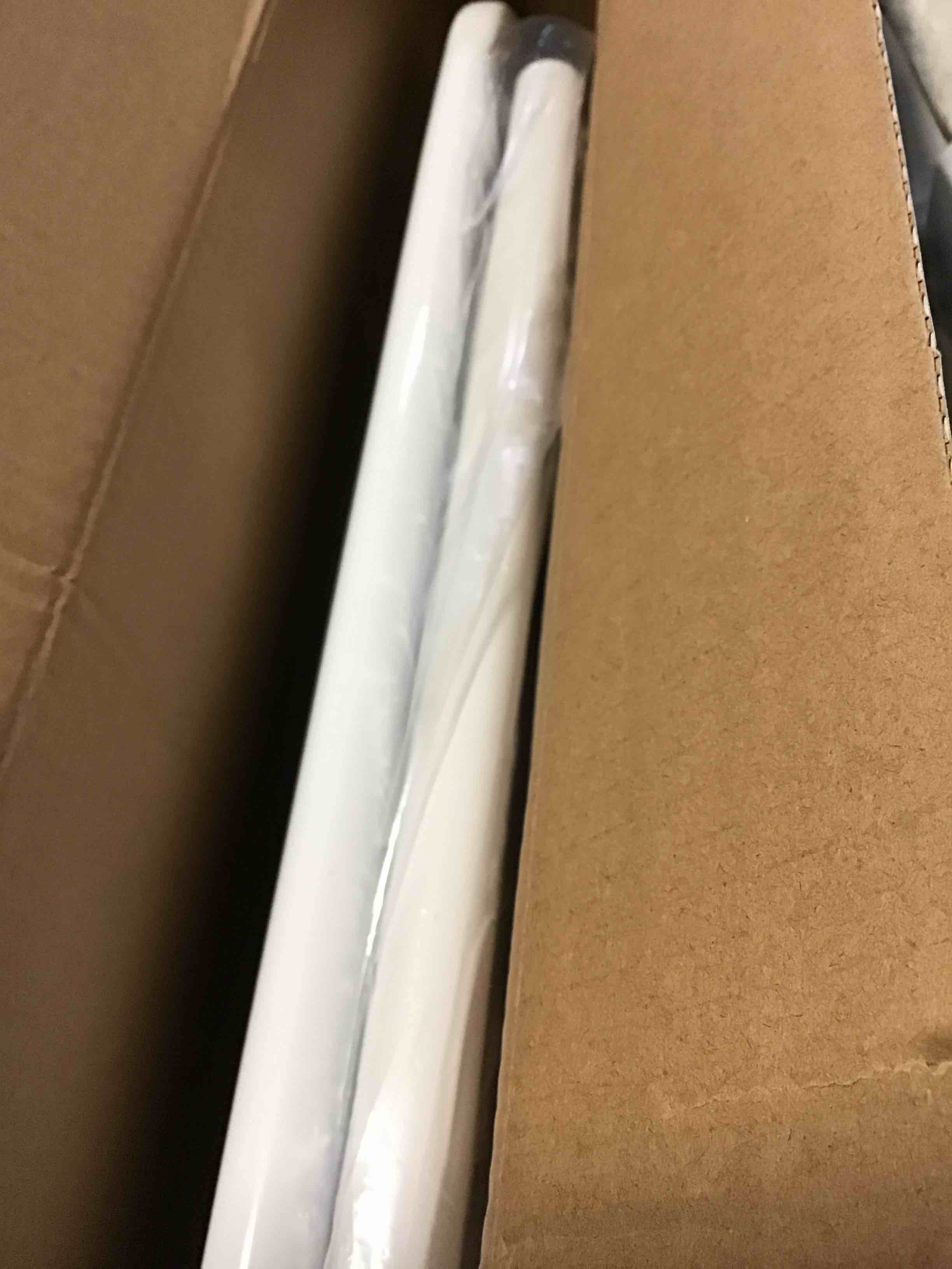 https://s3.amazonaws.com/lotting-images-prod/bidfta/RED5574839_1699476374669.jpeg
