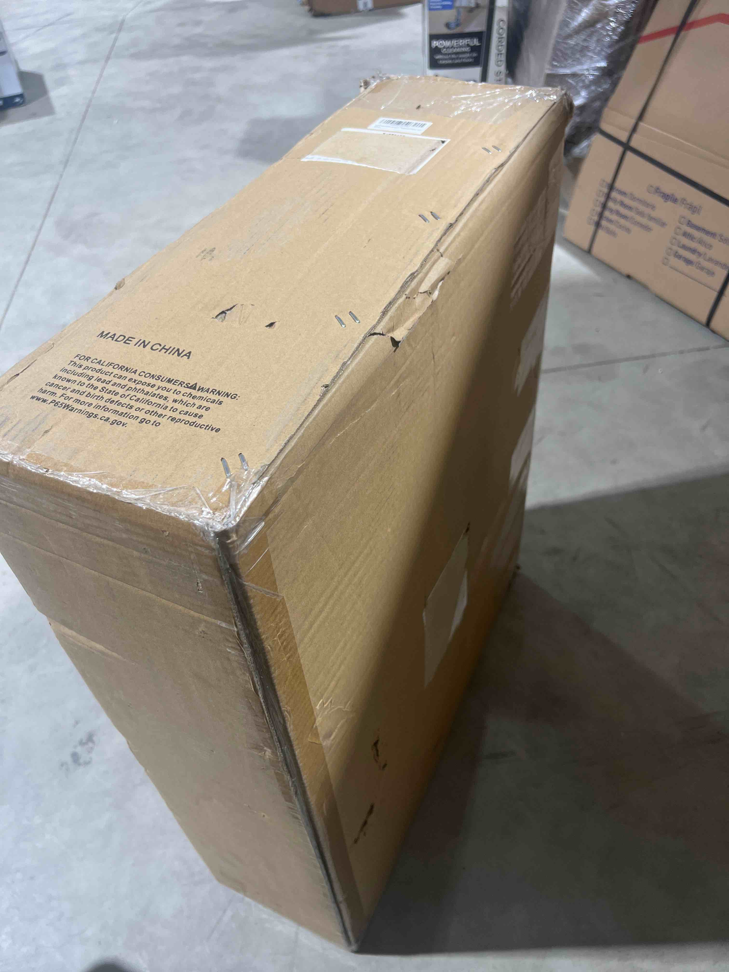 https://s3.amazonaws.com/lotting-images-prod/bidfta/RED5577715_1704917264524.jpeg