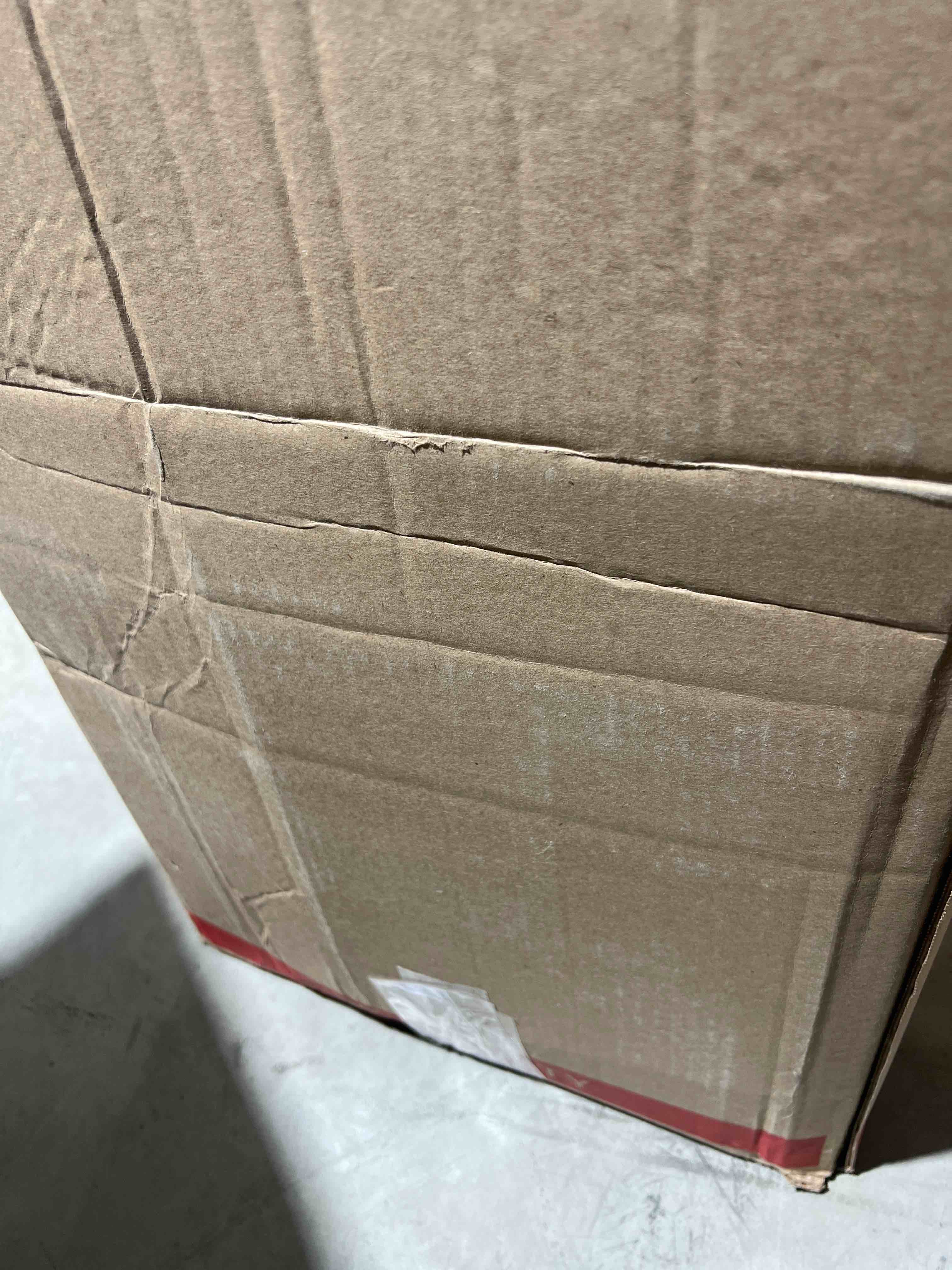 https://s3.amazonaws.com/lotting-images-prod/bidfta/RED5577719_1704919873898.jpeg