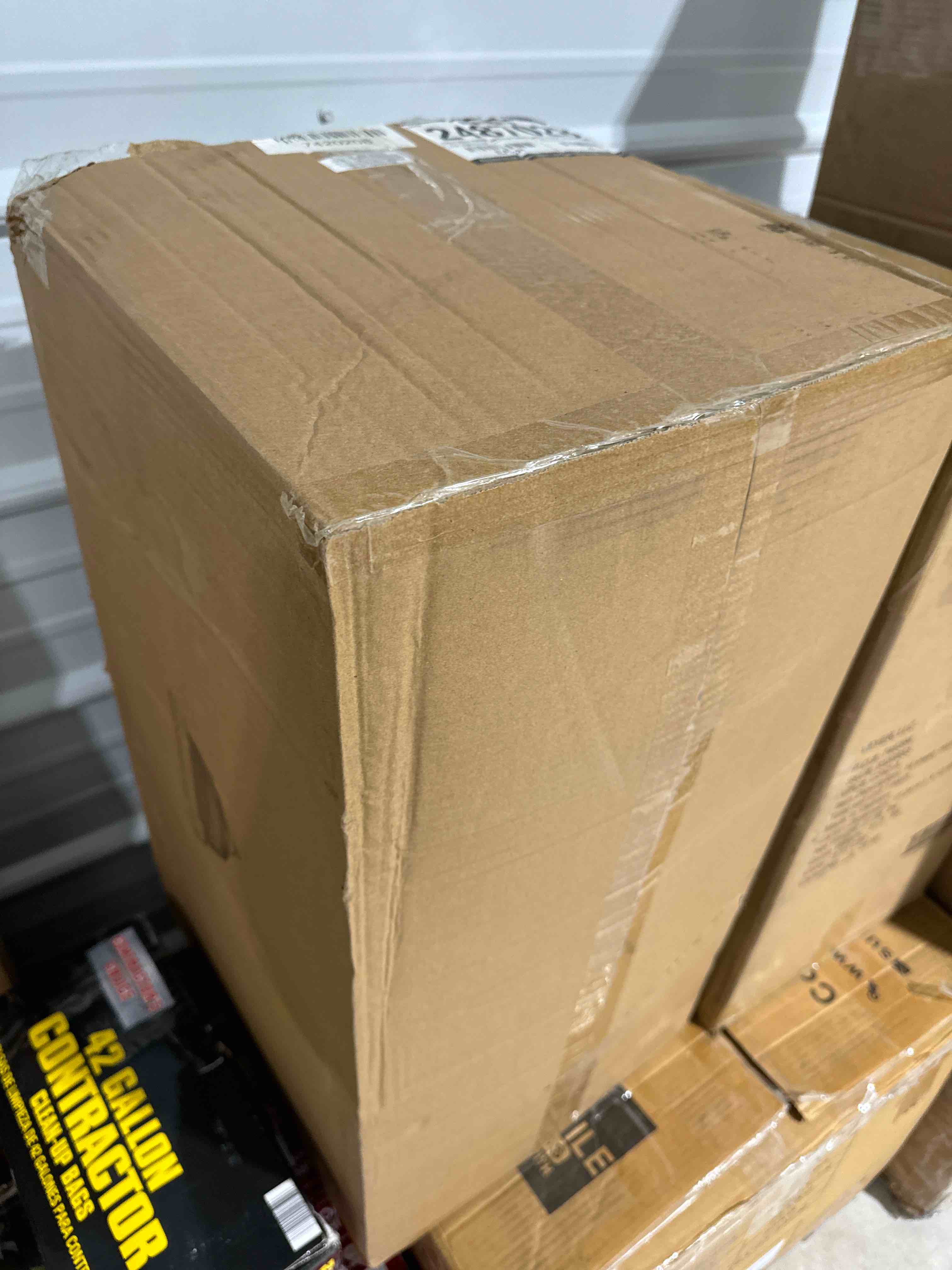 https://s3.amazonaws.com/lotting-images-prod/bidfta/RED5577886_1706488906237.jpeg