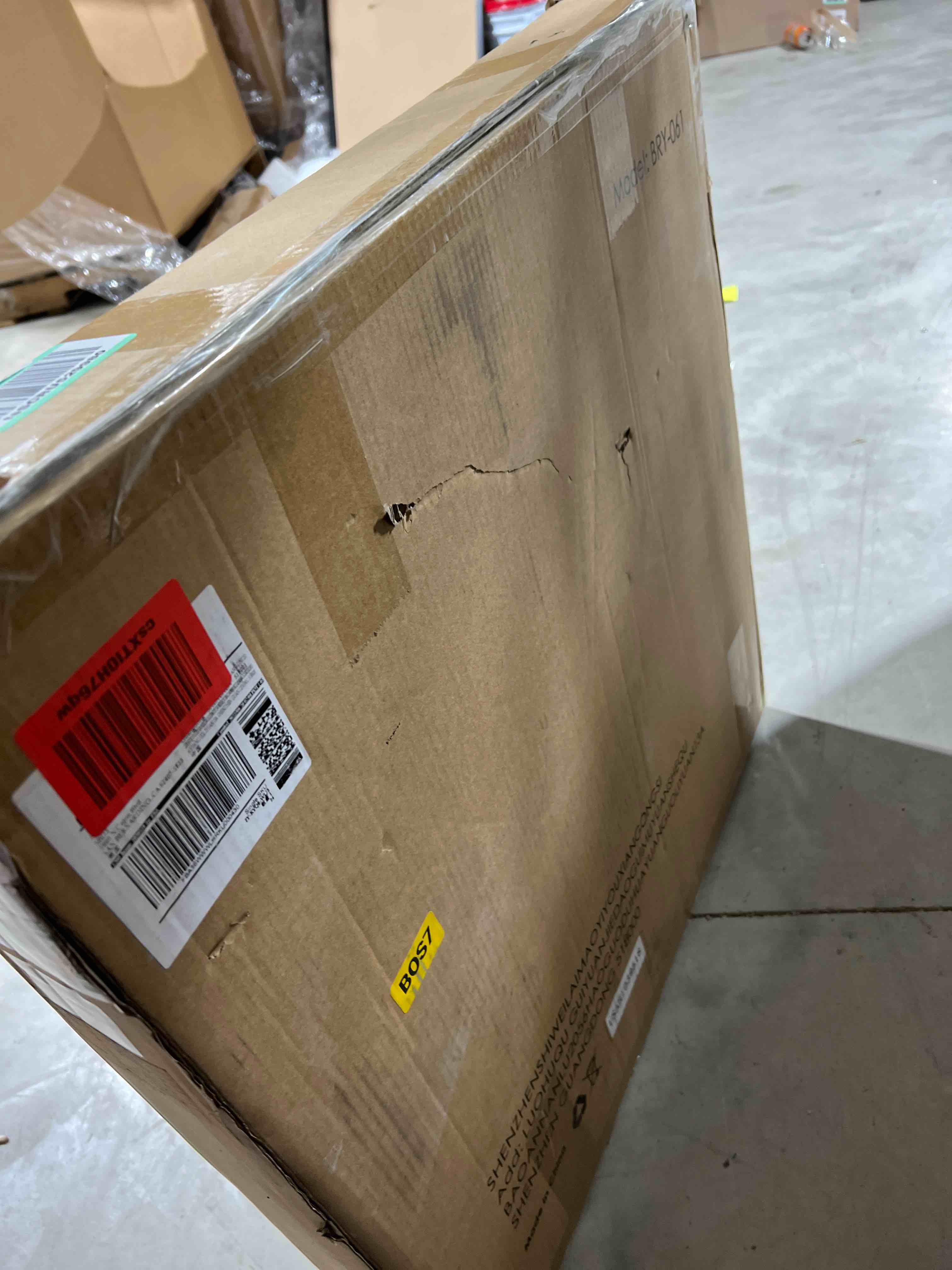 https://s3.amazonaws.com/lotting-images-prod/bidfta/RED5577987_1706577340514.jpeg