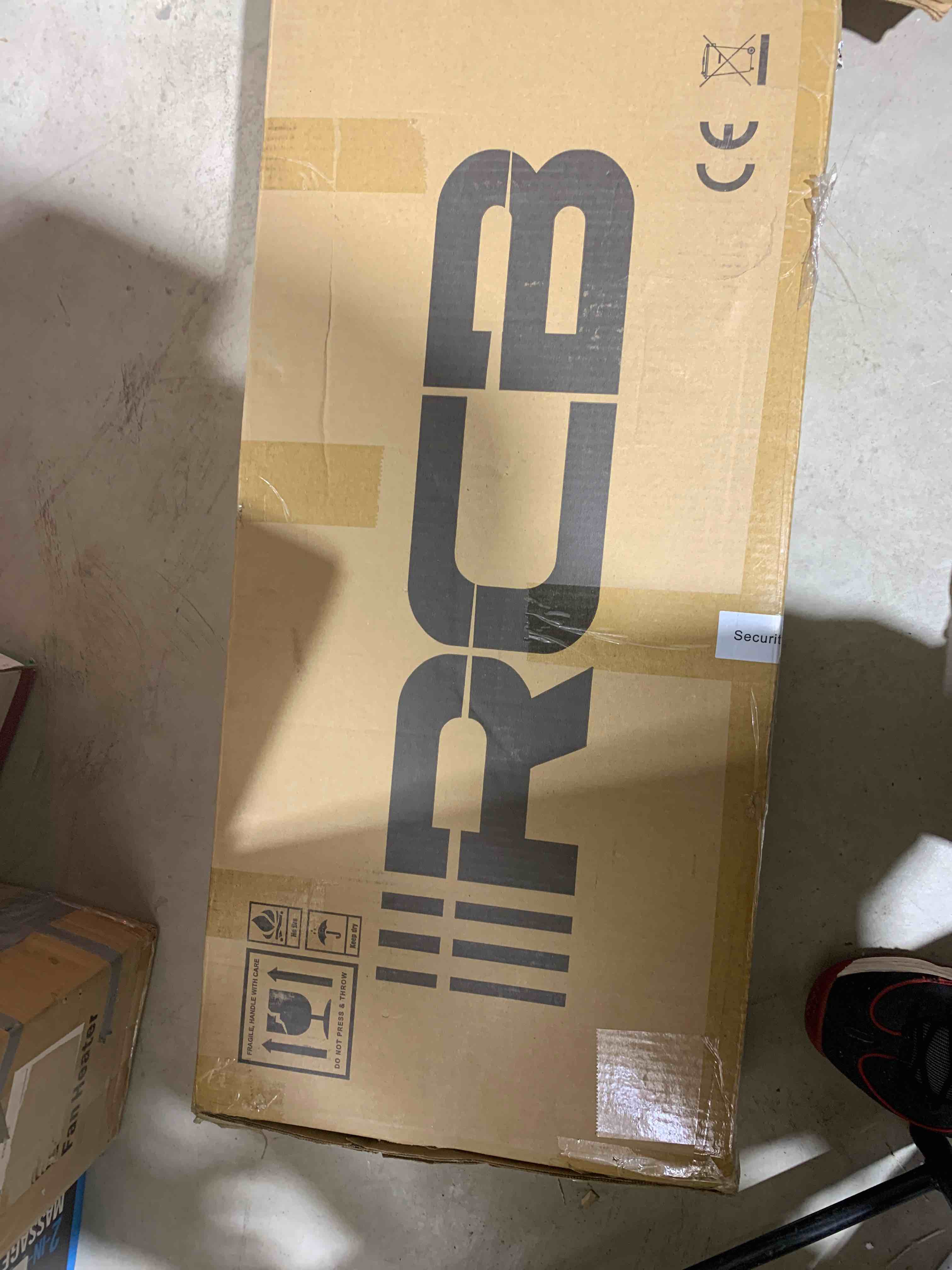 https://s3.amazonaws.com/lotting-images-prod/bidfta/RED5578162_1706926081780.jpeg