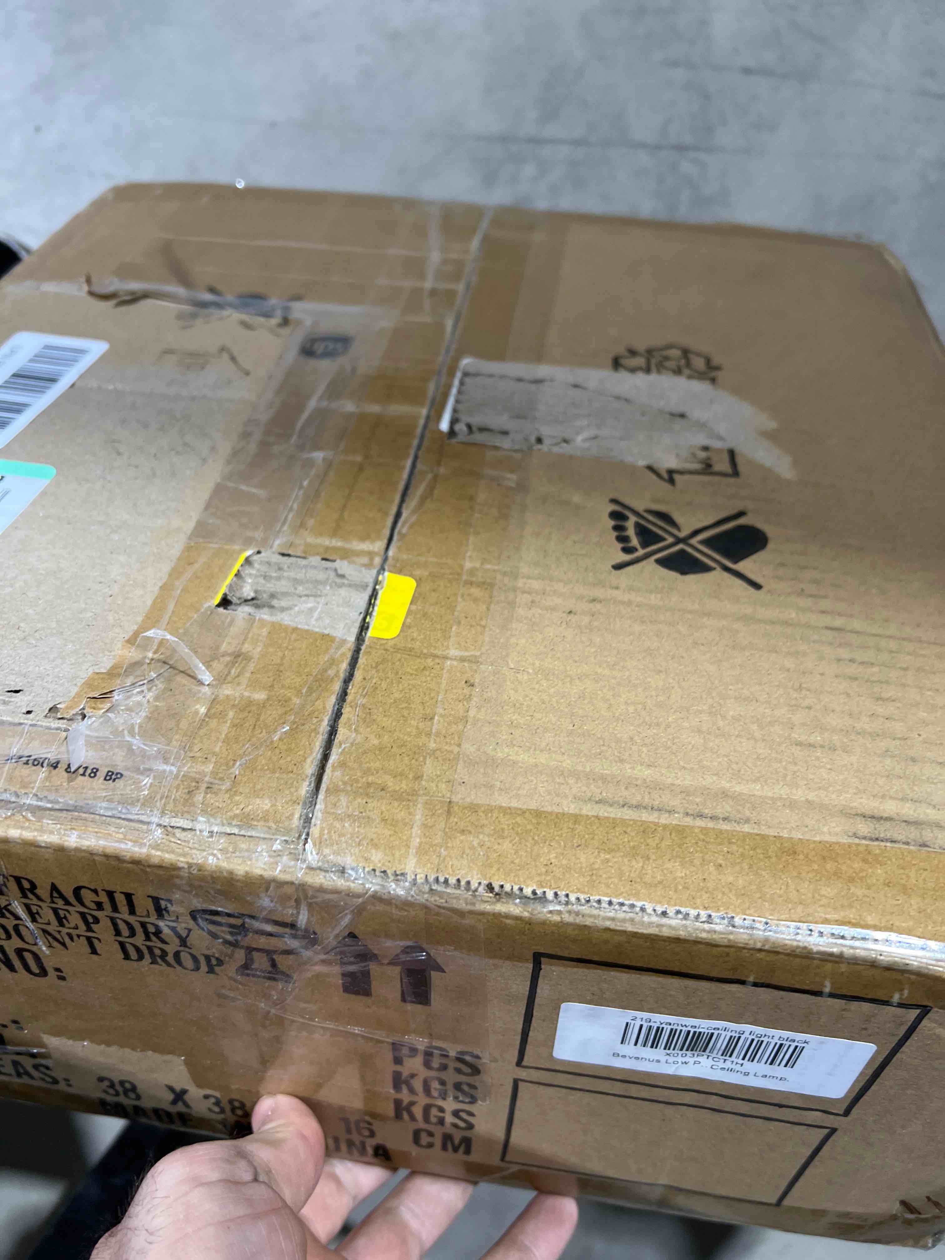 https://s3.amazonaws.com/lotting-images-prod/bidfta/RED5578445_1708016890926.jpeg