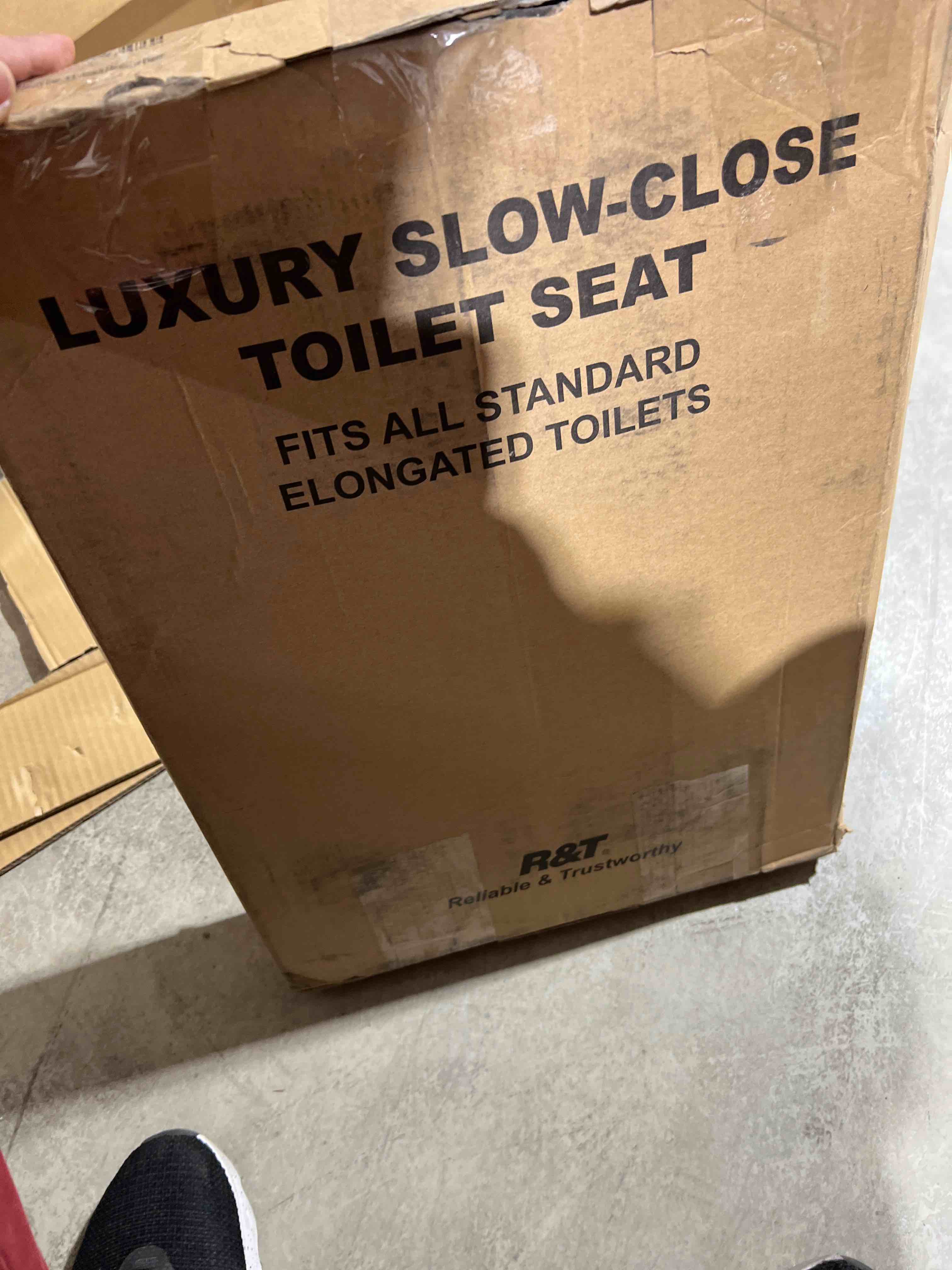 https://s3.amazonaws.com/lotting-images-prod/bidfta/RED5578495_1708475208617.jpeg
