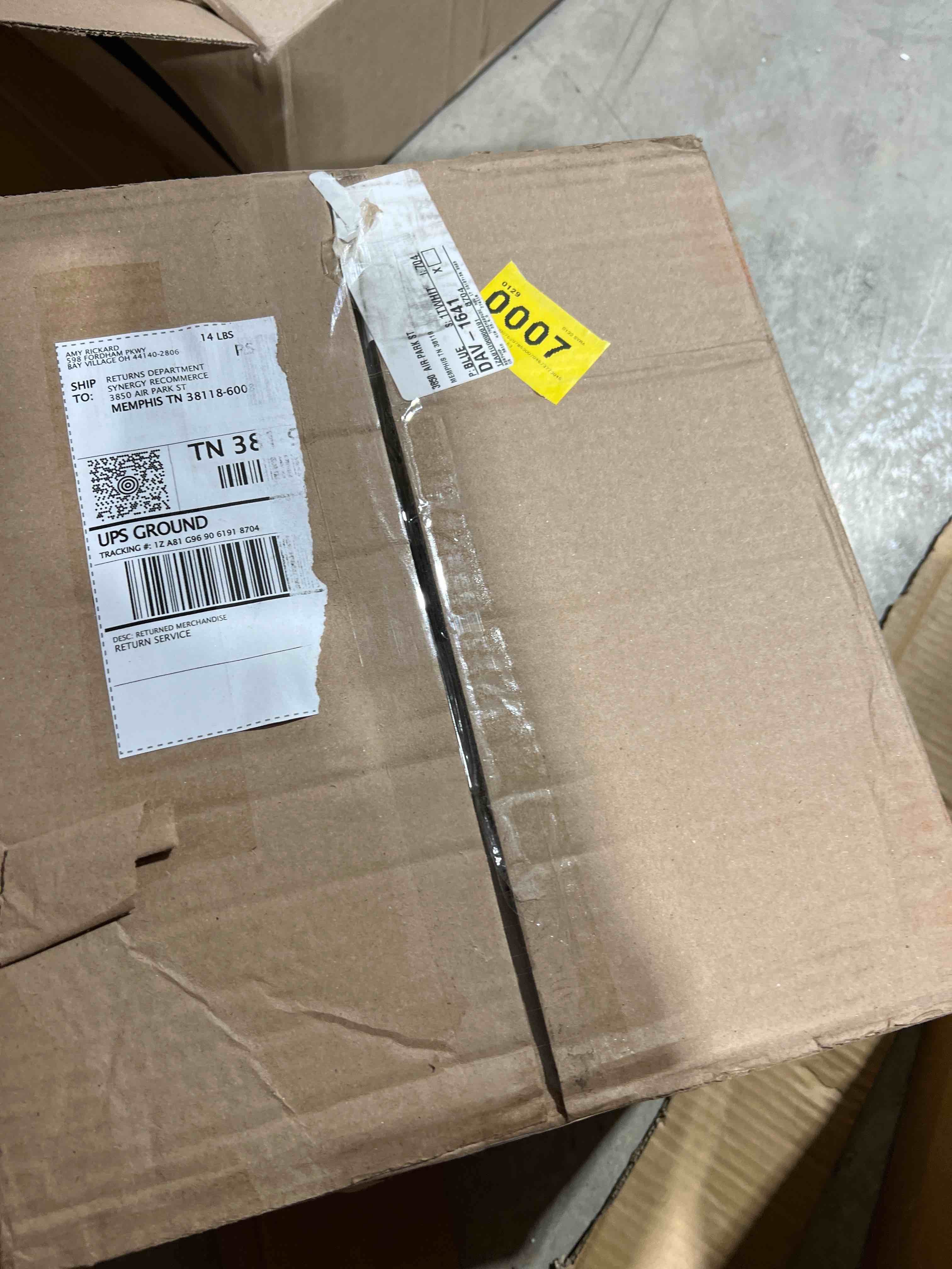 https://s3.amazonaws.com/lotting-images-prod/bidfta/RED5578504_1708477312556.jpeg