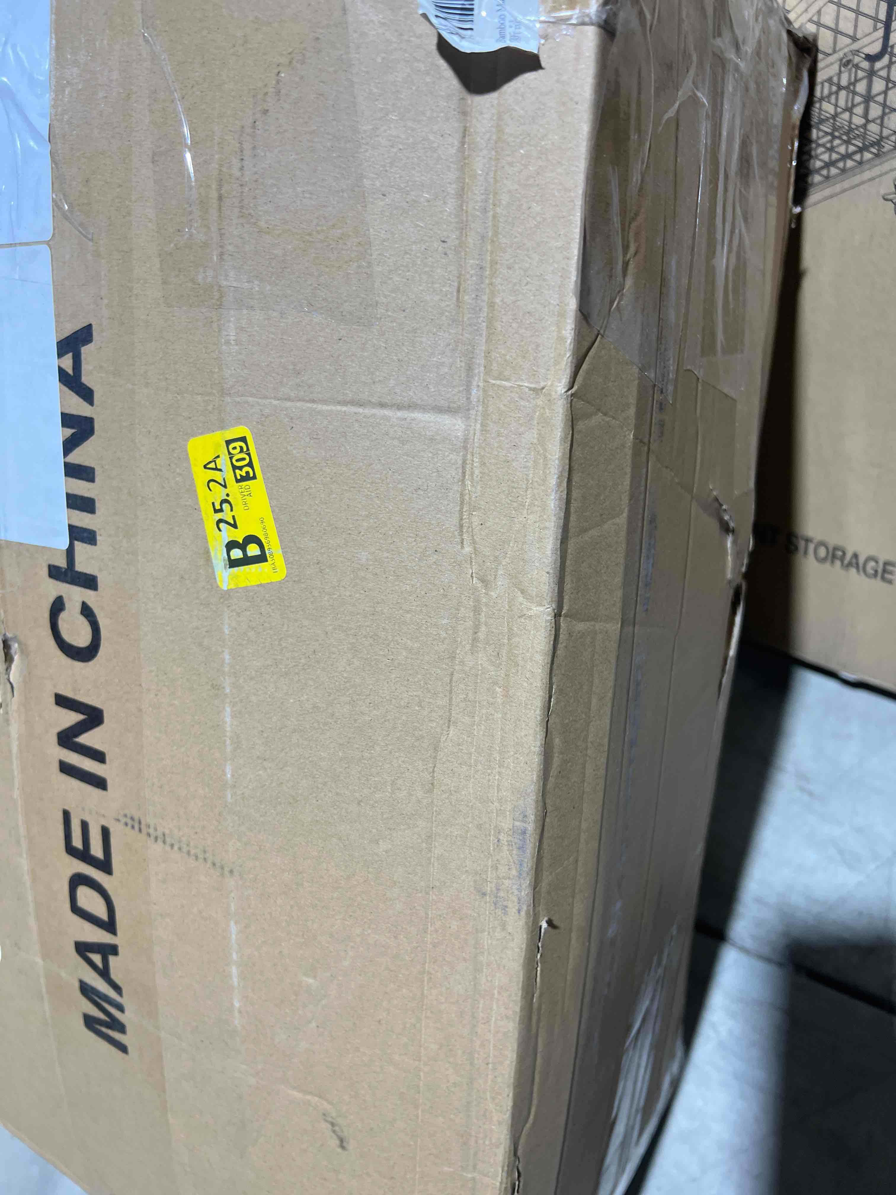 https://s3.amazonaws.com/lotting-images-prod/bidfta/RED5578526_1708557690893.jpeg