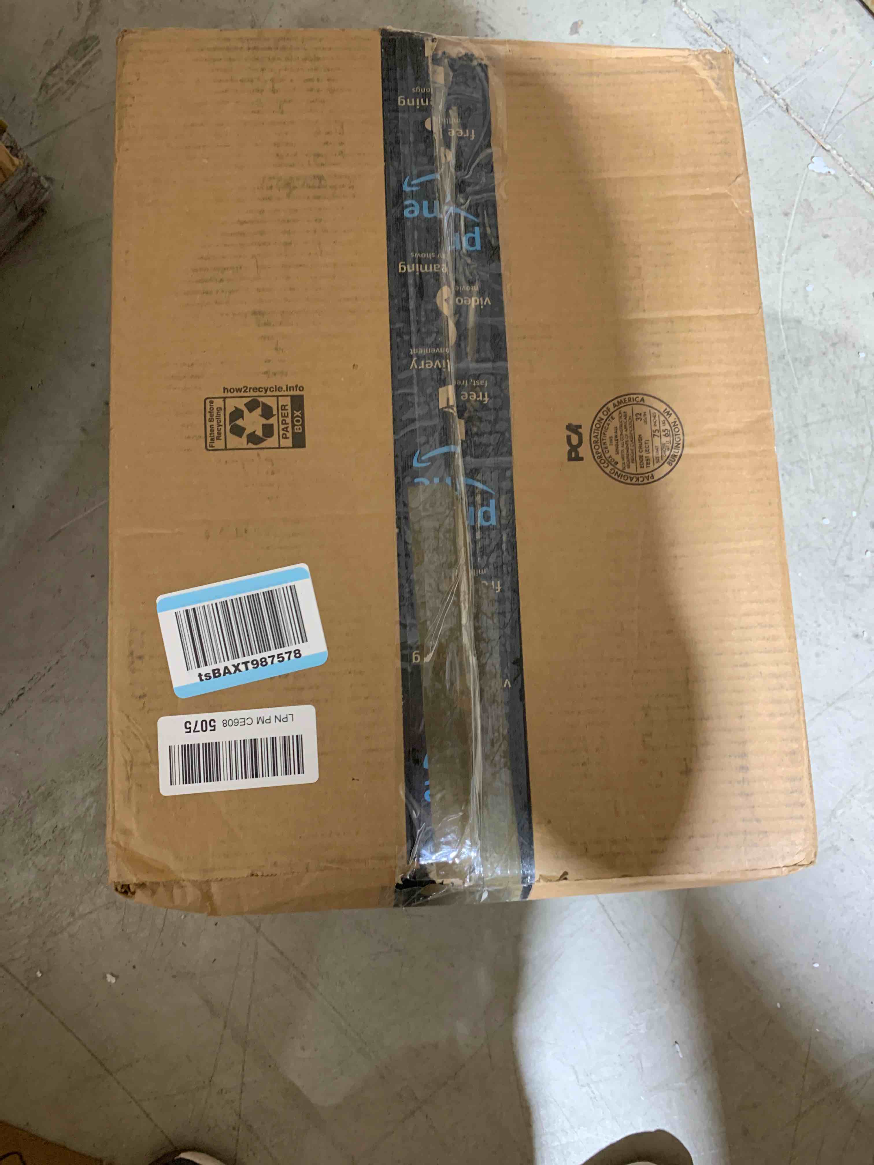 https://s3.amazonaws.com/lotting-images-prod/bidfta/RED5578804_1712642288529.jpeg