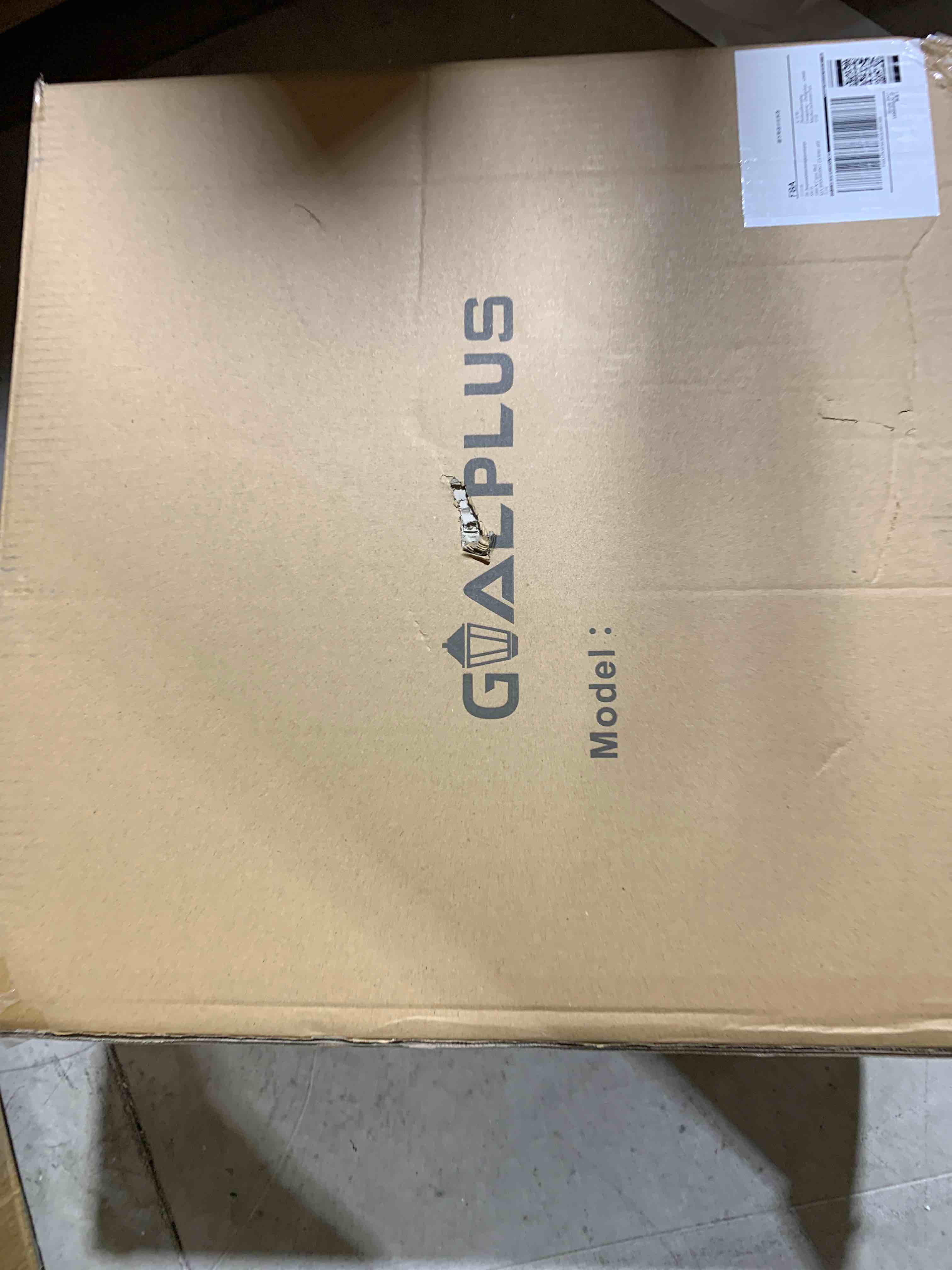 https://s3.amazonaws.com/lotting-images-prod/bidfta/RED5578811_1712643558471.jpeg