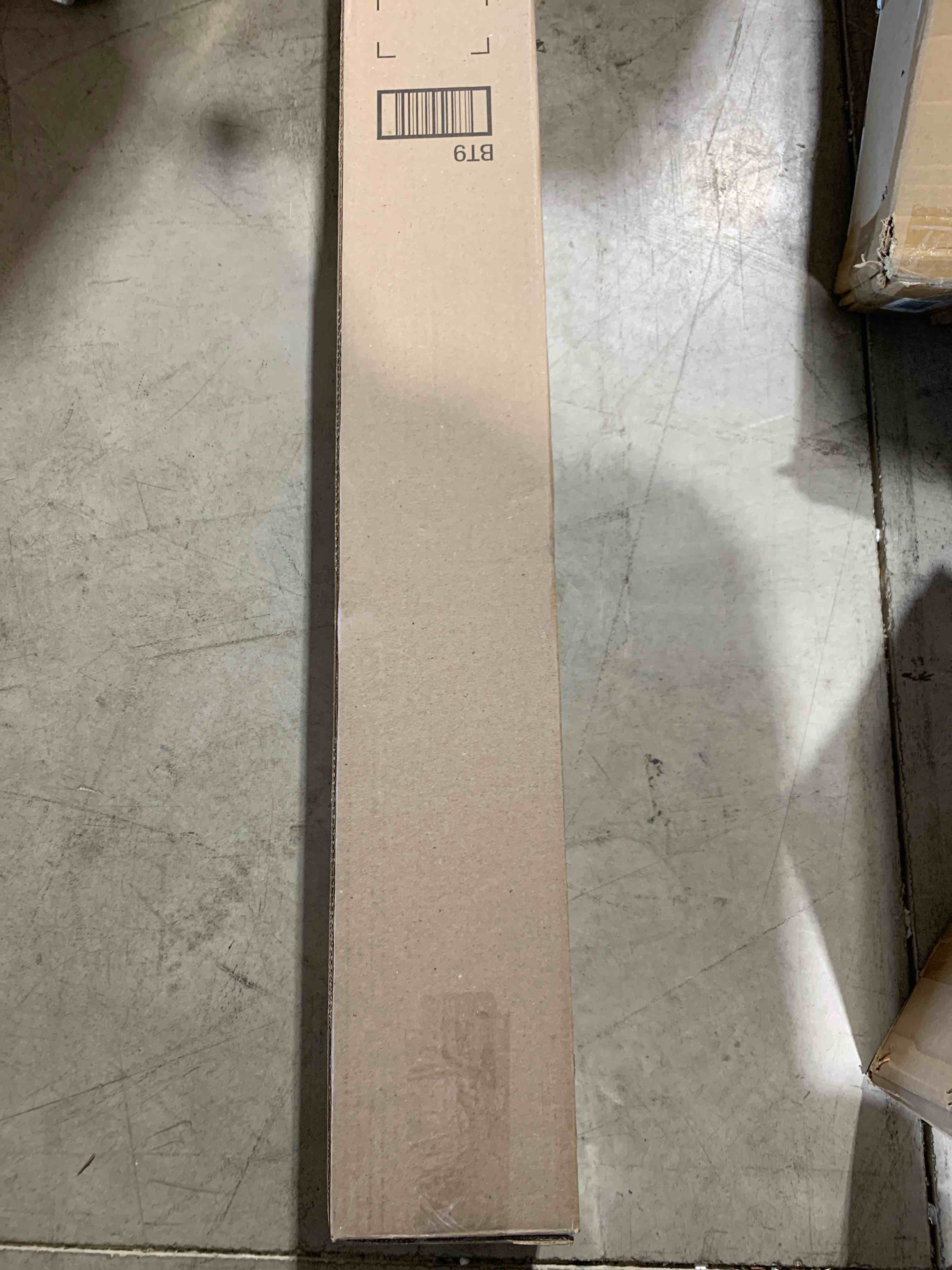https://s3.amazonaws.com/lotting-images-prod/bidfta/RED5578859_1713132373417.jpeg