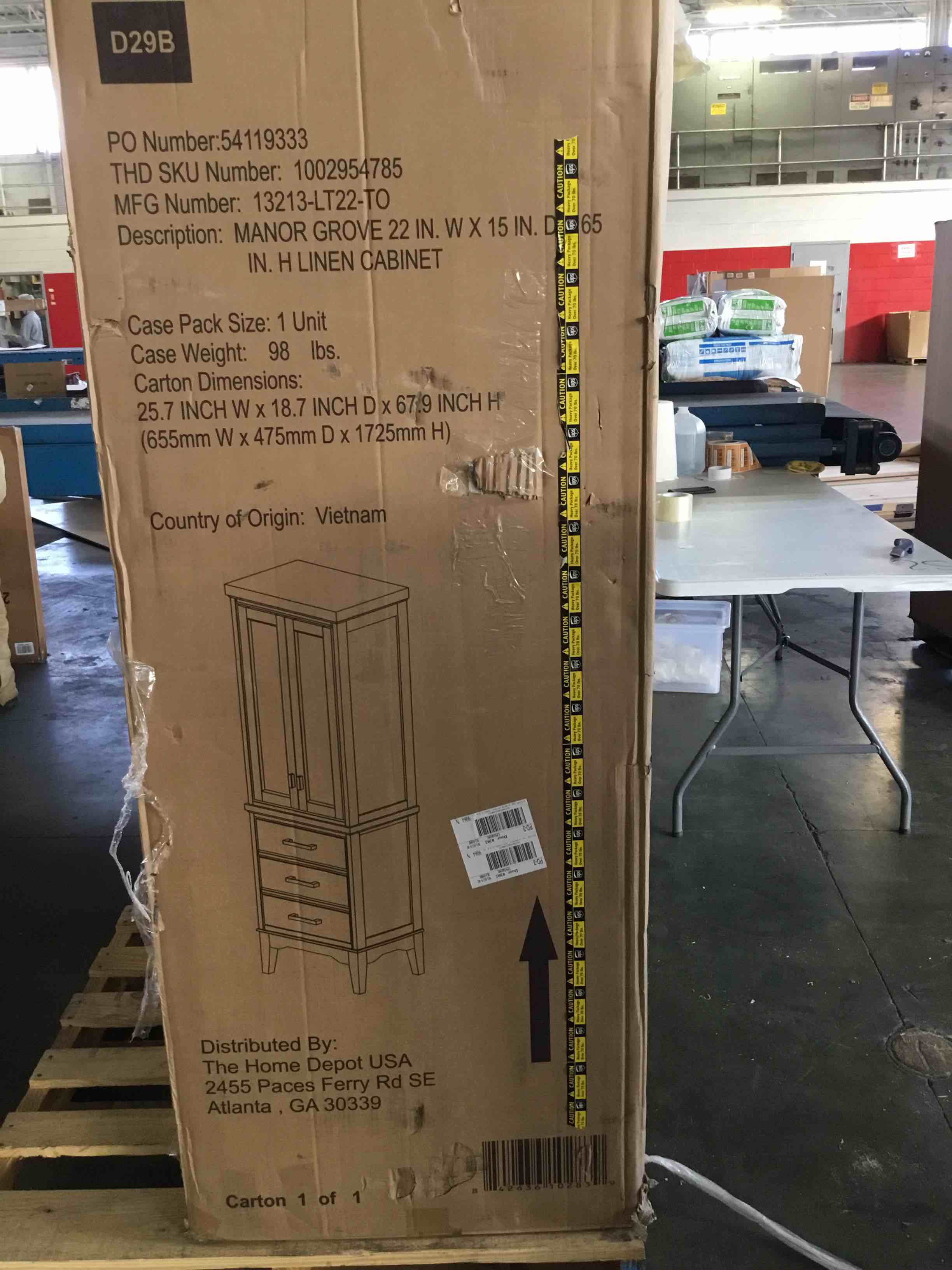 https://s3.amazonaws.com/lotting-images-prod/bidfta/RED5581870_1697639123269.jpeg