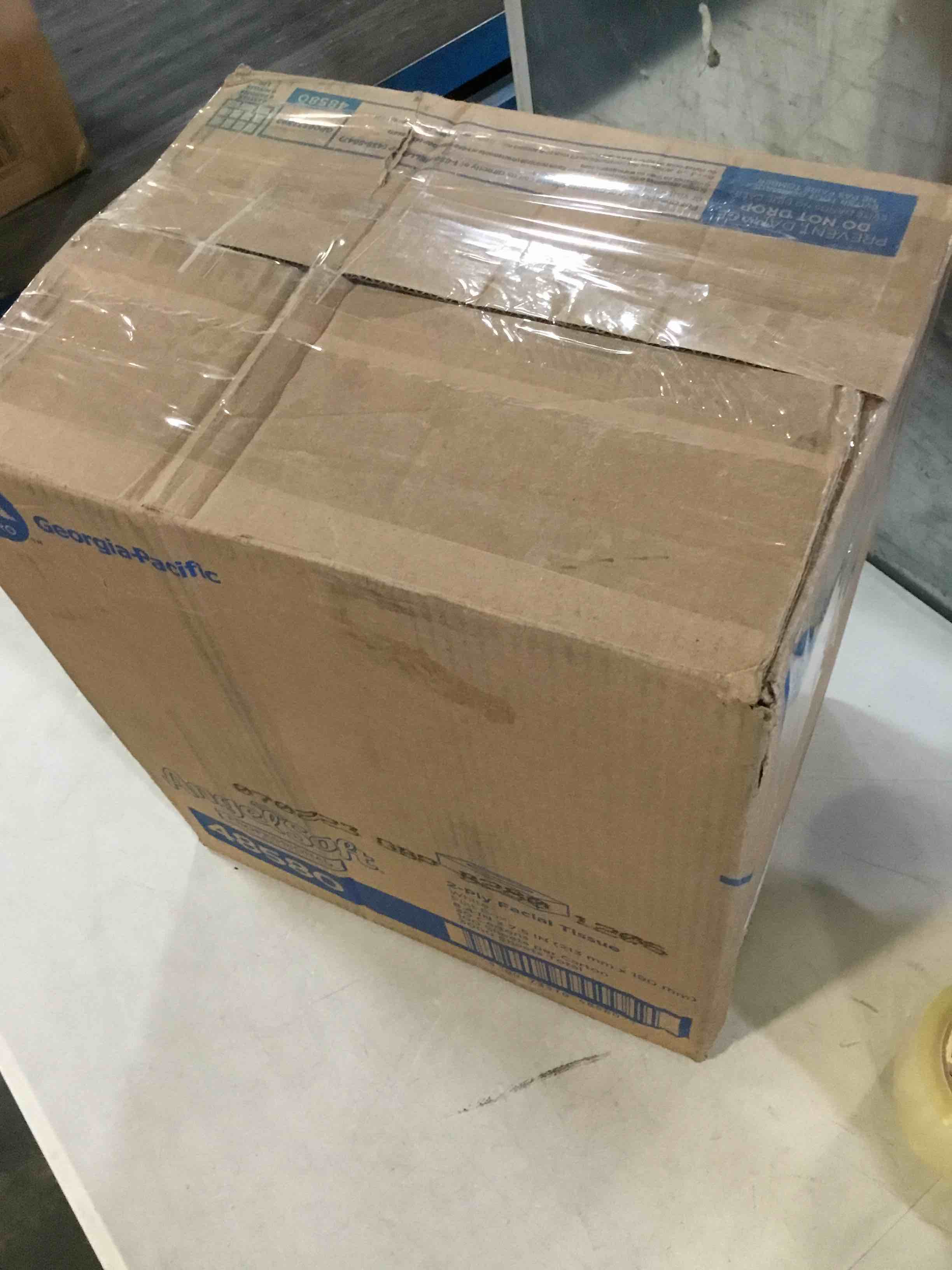 https://s3.amazonaws.com/lotting-images-prod/bidfta/RED5582253_1696362146837.jpeg