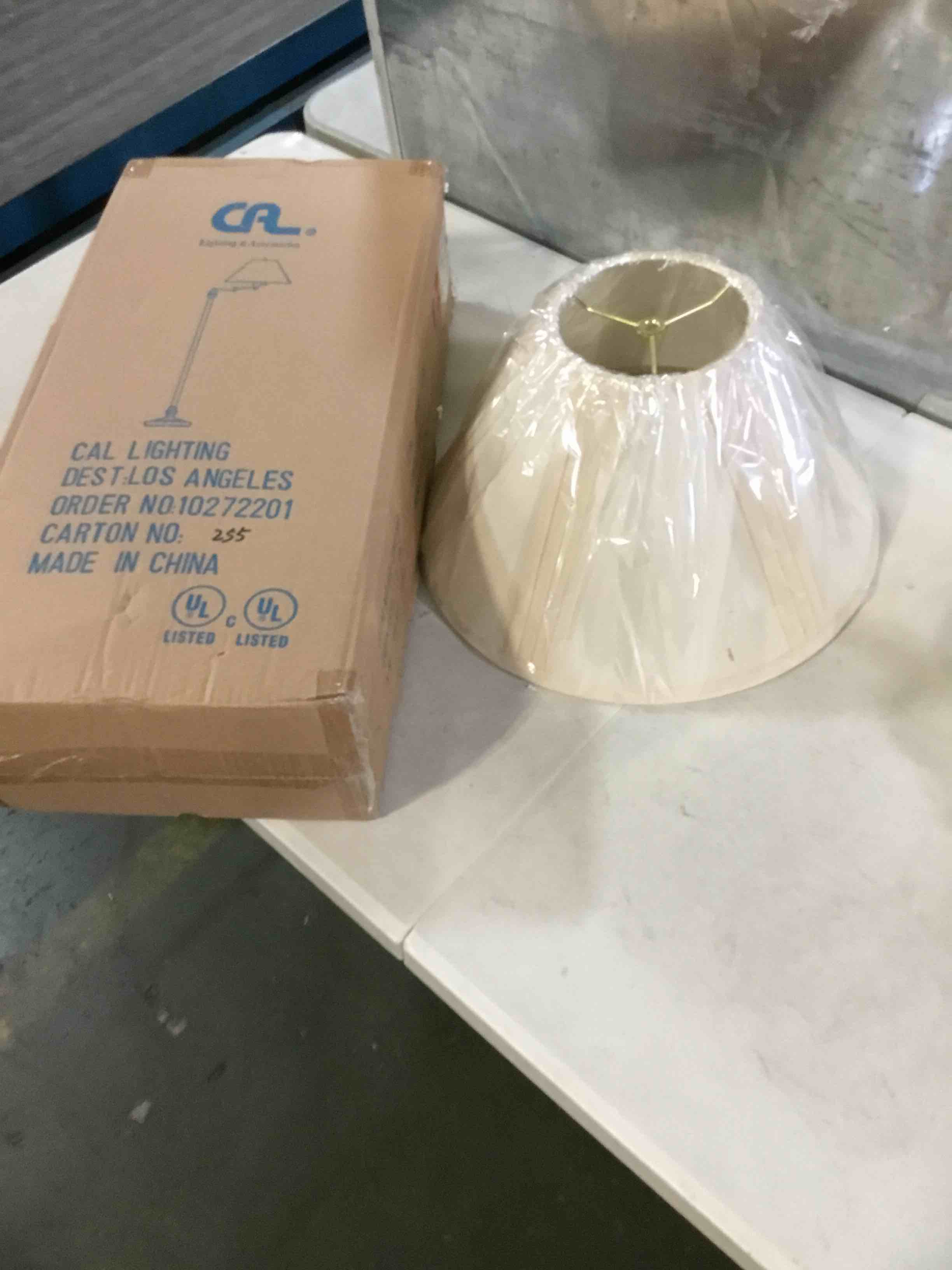 https://s3.amazonaws.com/lotting-images-prod/bidfta/RED5582254_1696362389871.jpeg