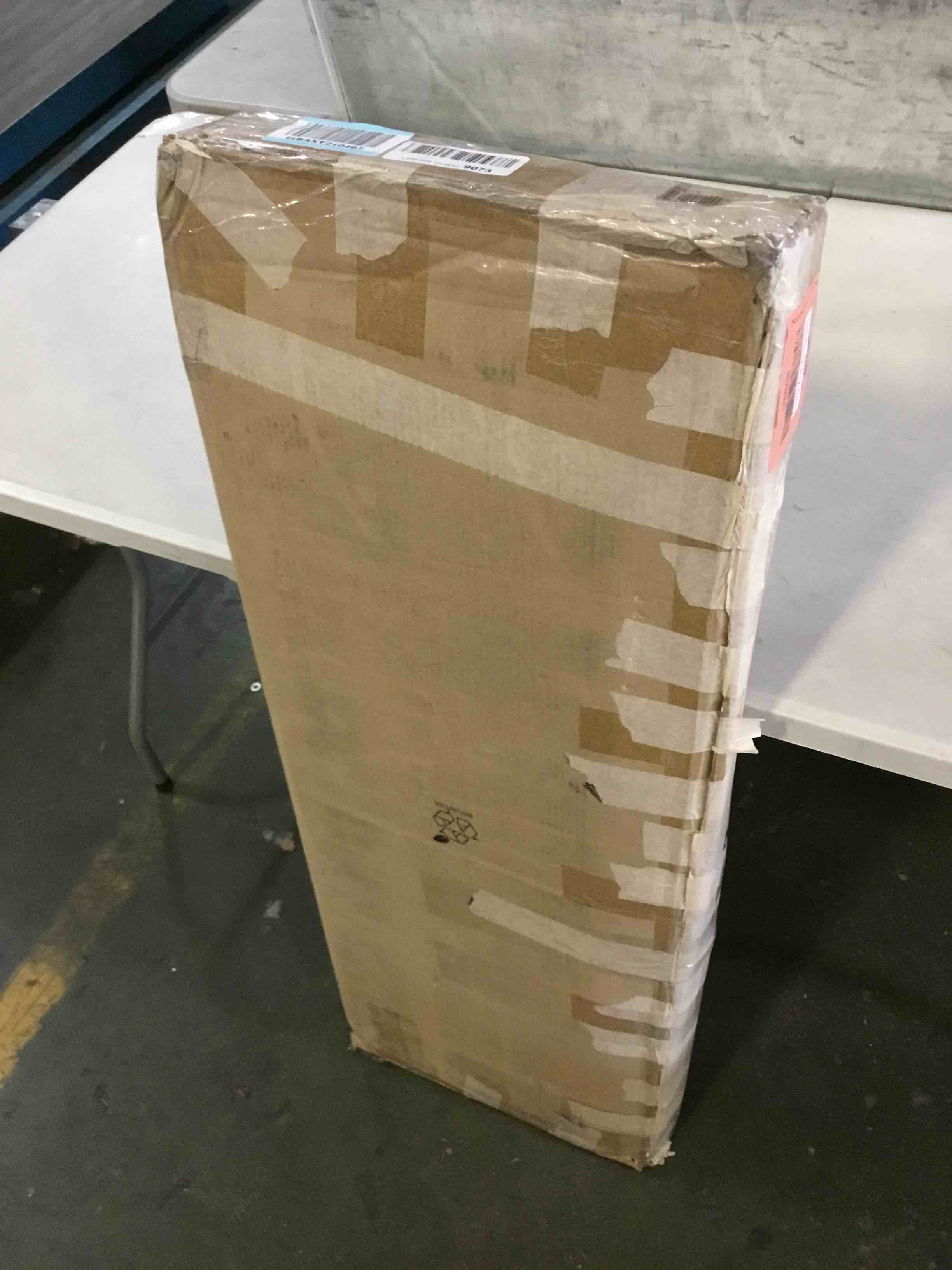 https://s3.amazonaws.com/lotting-images-prod/bidfta/RED5582377_1696439629963.jpeg