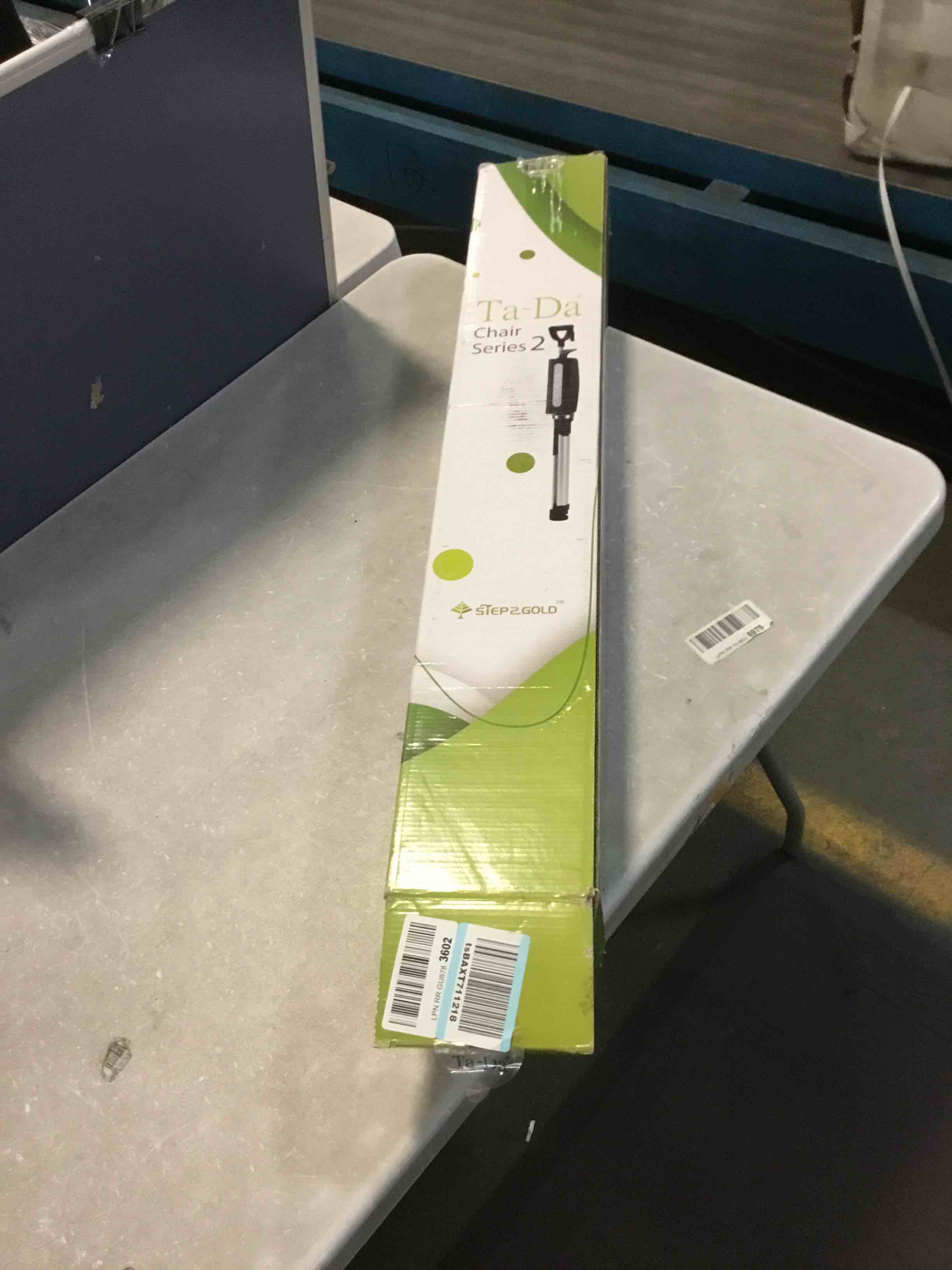 https://s3.amazonaws.com/lotting-images-prod/bidfta/RED5582591_1696529911192.jpeg
