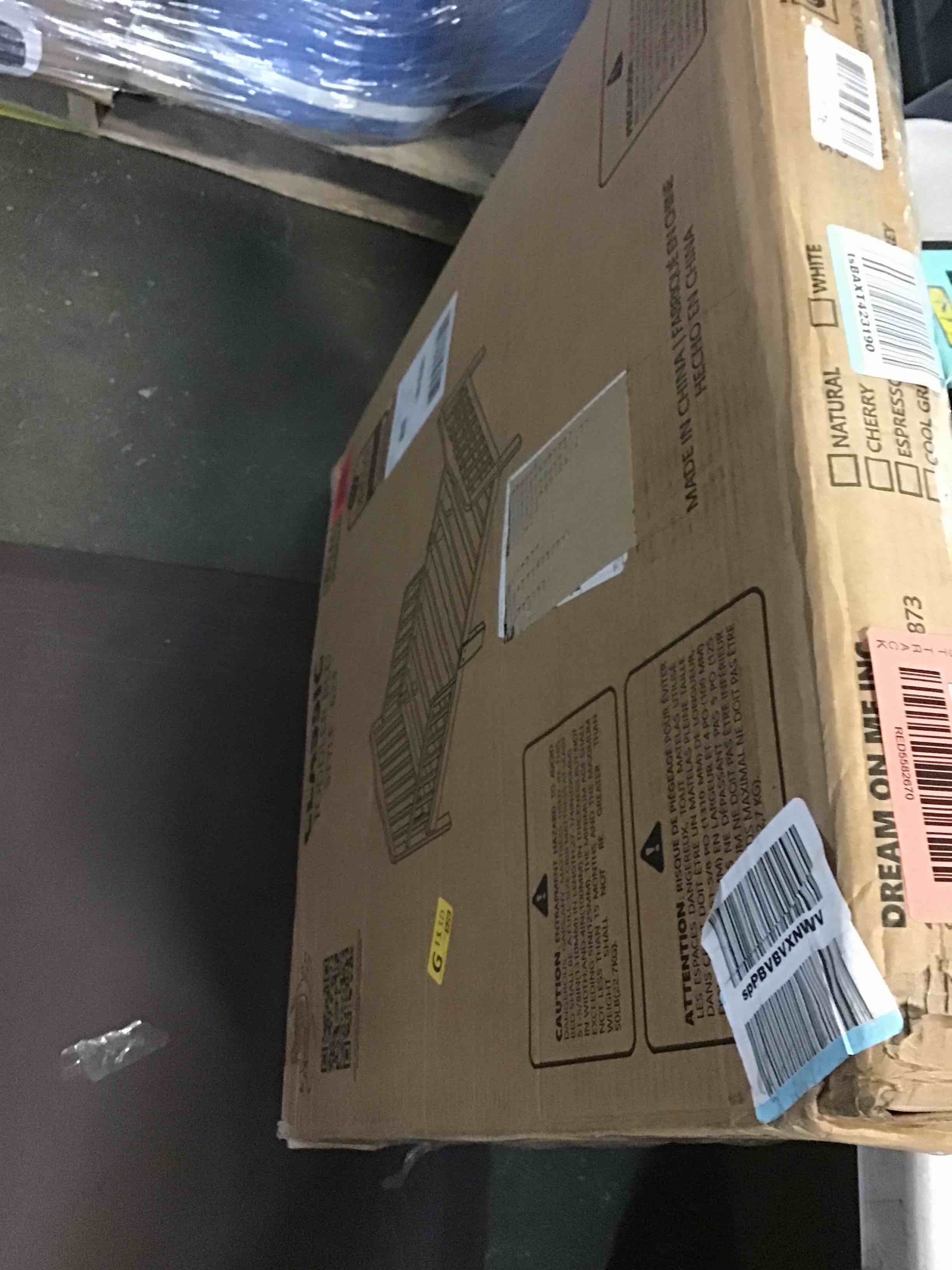 https://s3.amazonaws.com/lotting-images-prod/bidfta/RED5582670_1696620995677.jpeg