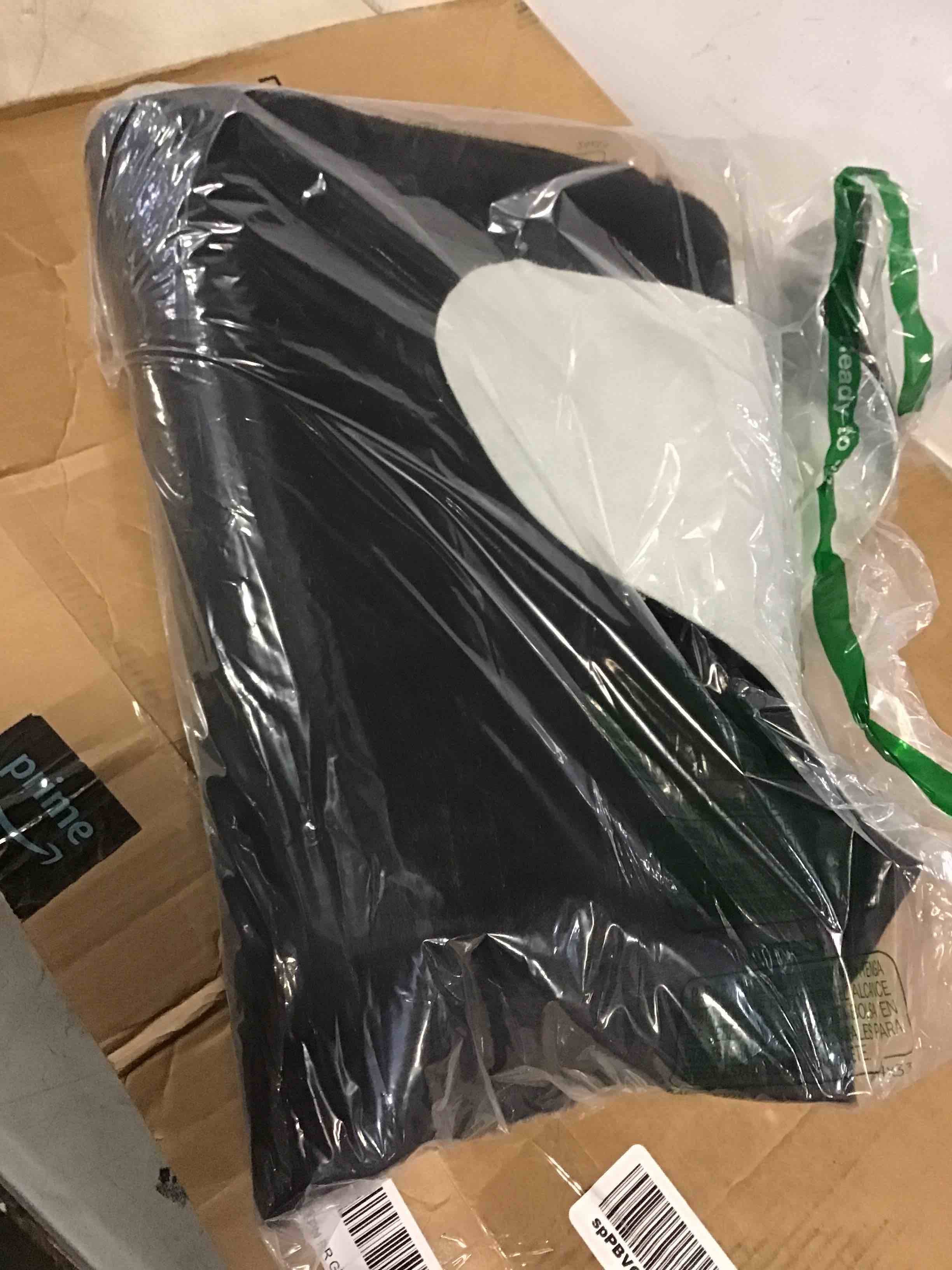 https://s3.amazonaws.com/lotting-images-prod/bidfta/RED5582934_1696939784950.jpeg