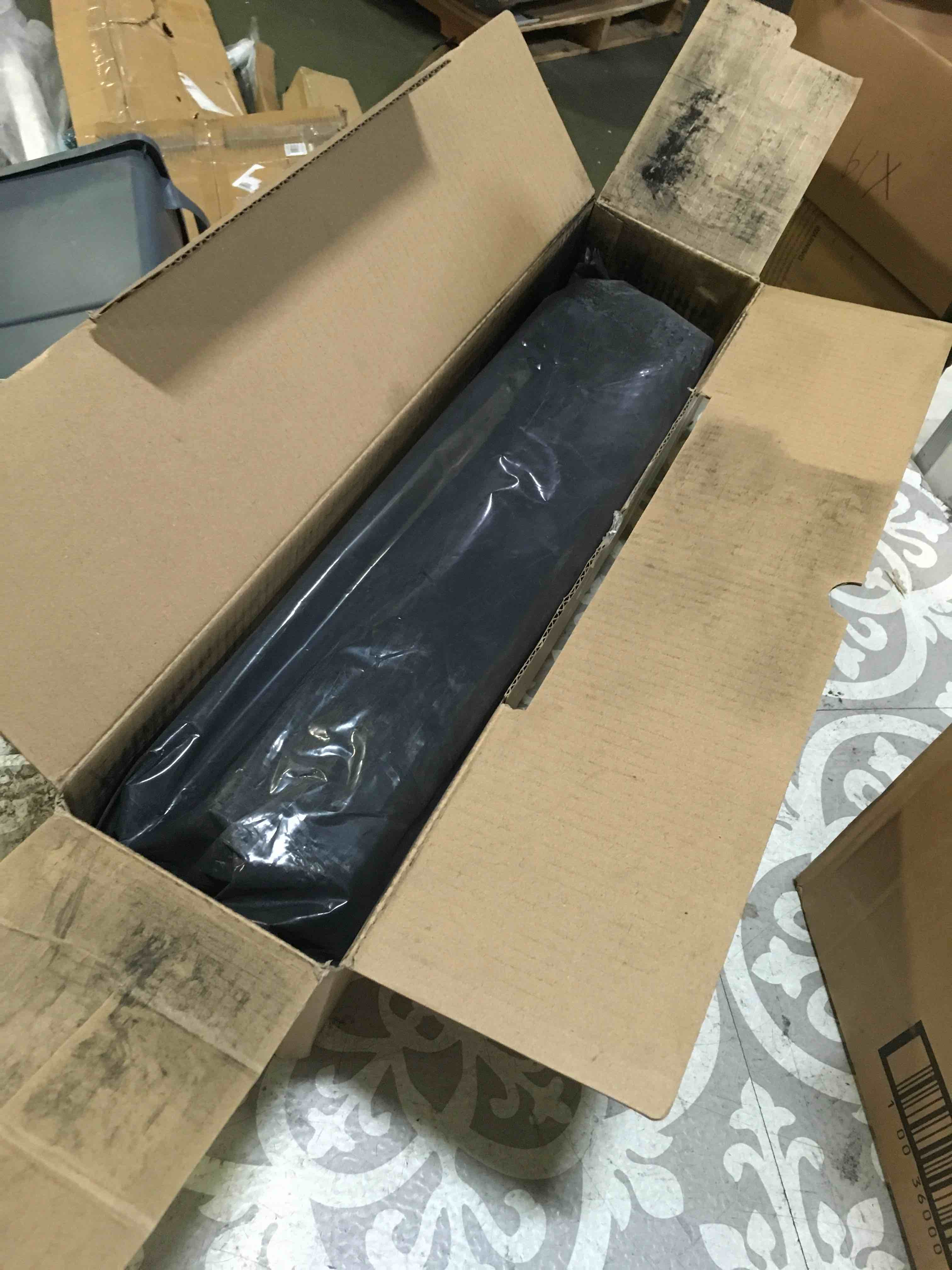 https://s3.amazonaws.com/lotting-images-prod/bidfta/RED5583810_1695836817471.jpeg