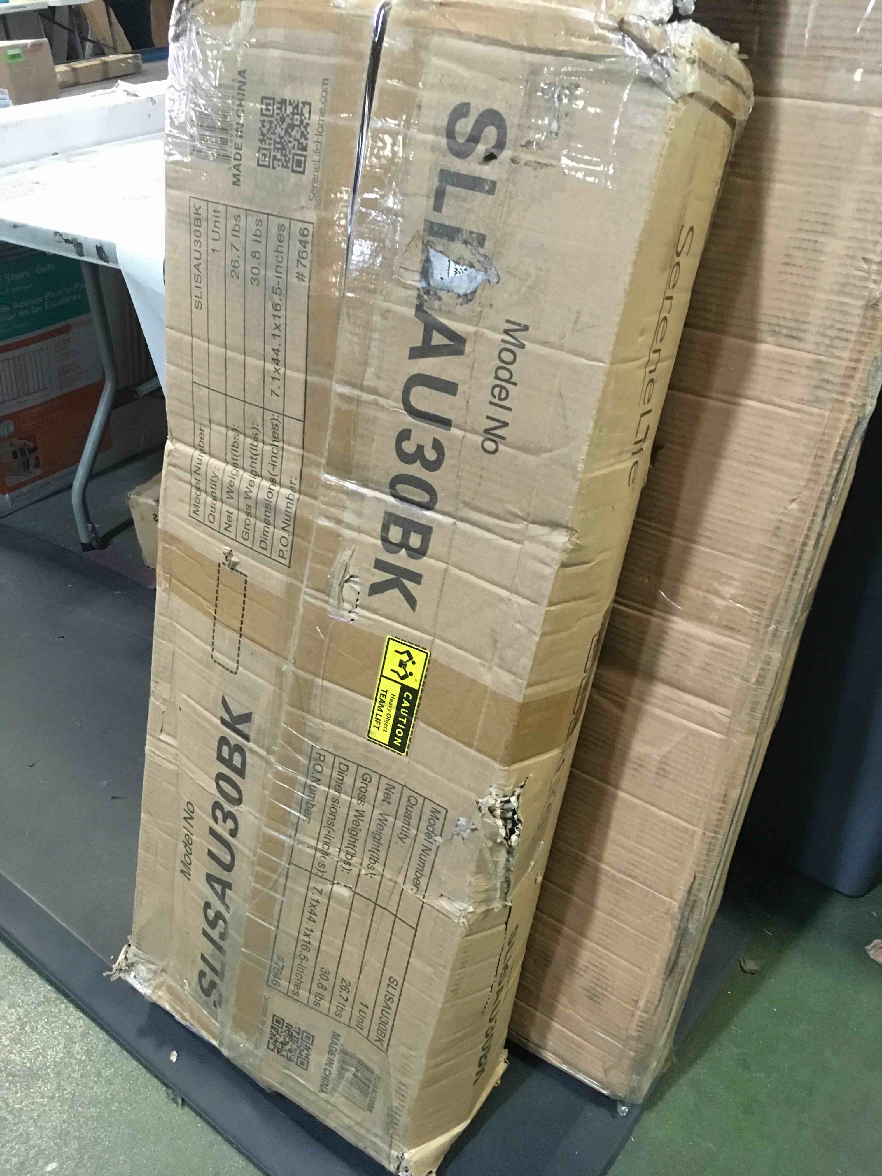 https://s3.amazonaws.com/lotting-images-prod/bidfta/RED5583904_1695904211513.jpeg