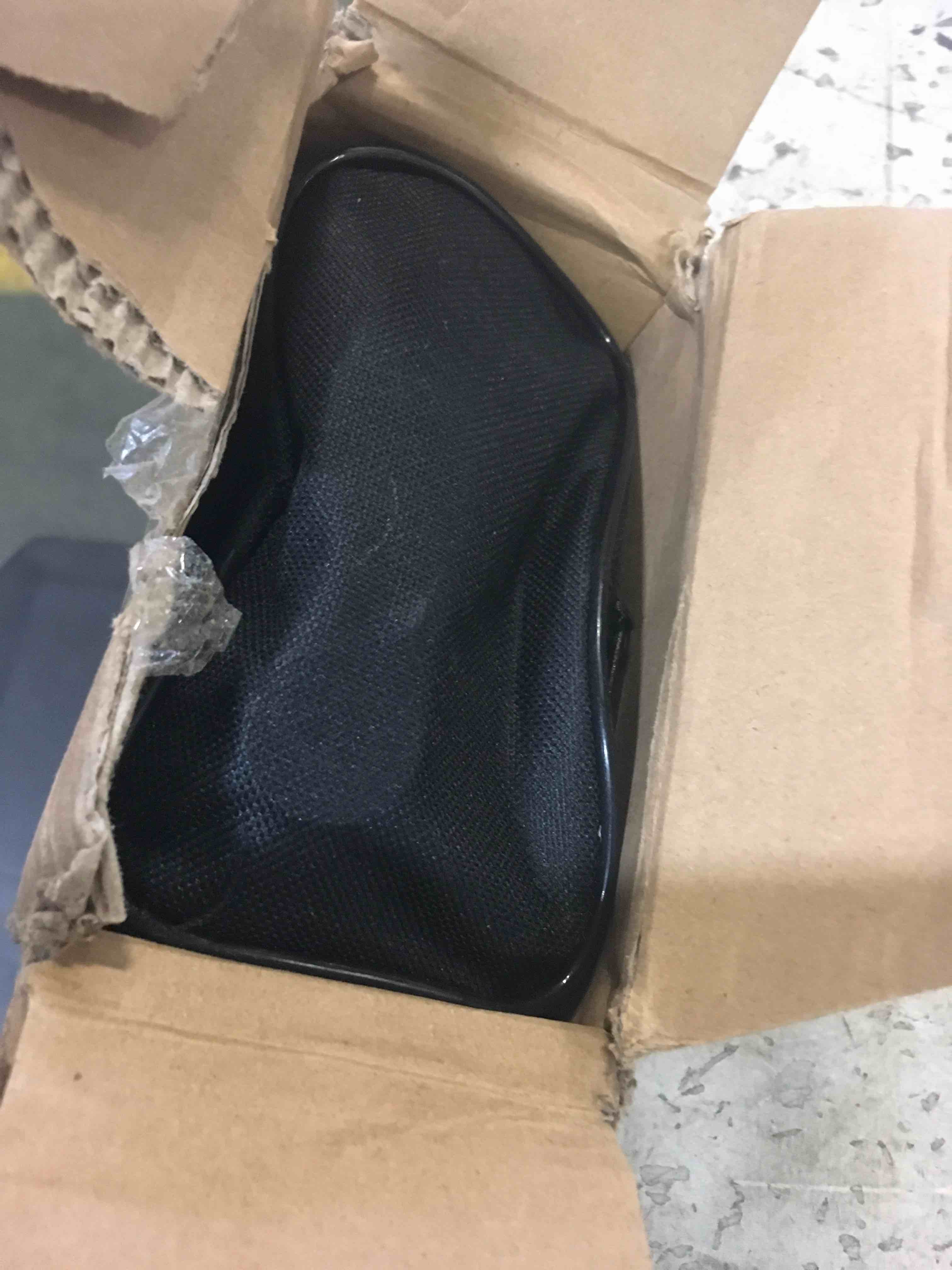 https://s3.amazonaws.com/lotting-images-prod/bidfta/RED5583989_1695917862250.jpeg