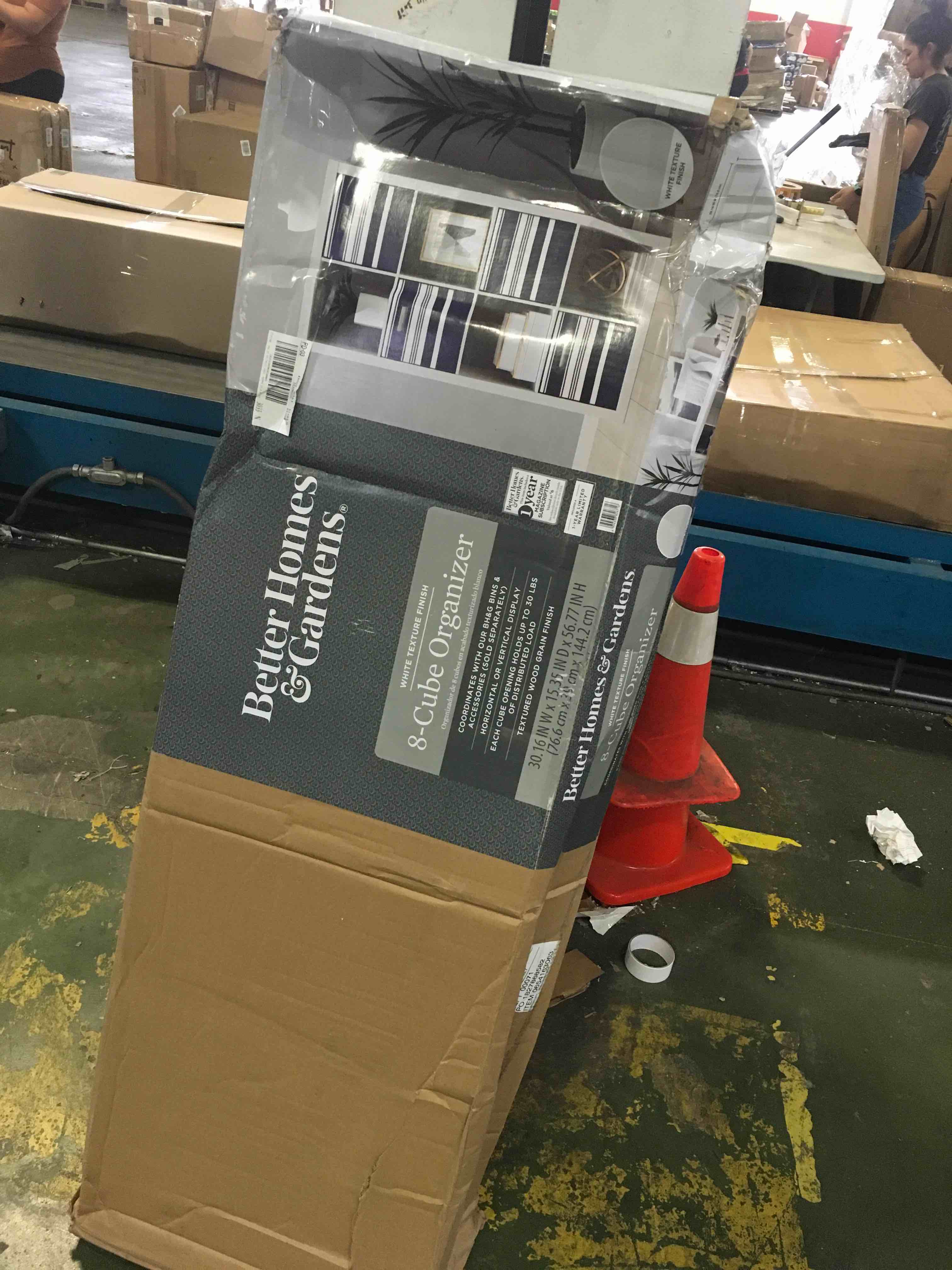 https://s3.amazonaws.com/lotting-images-prod/bidfta/RED5584207_1696004864851.jpeg