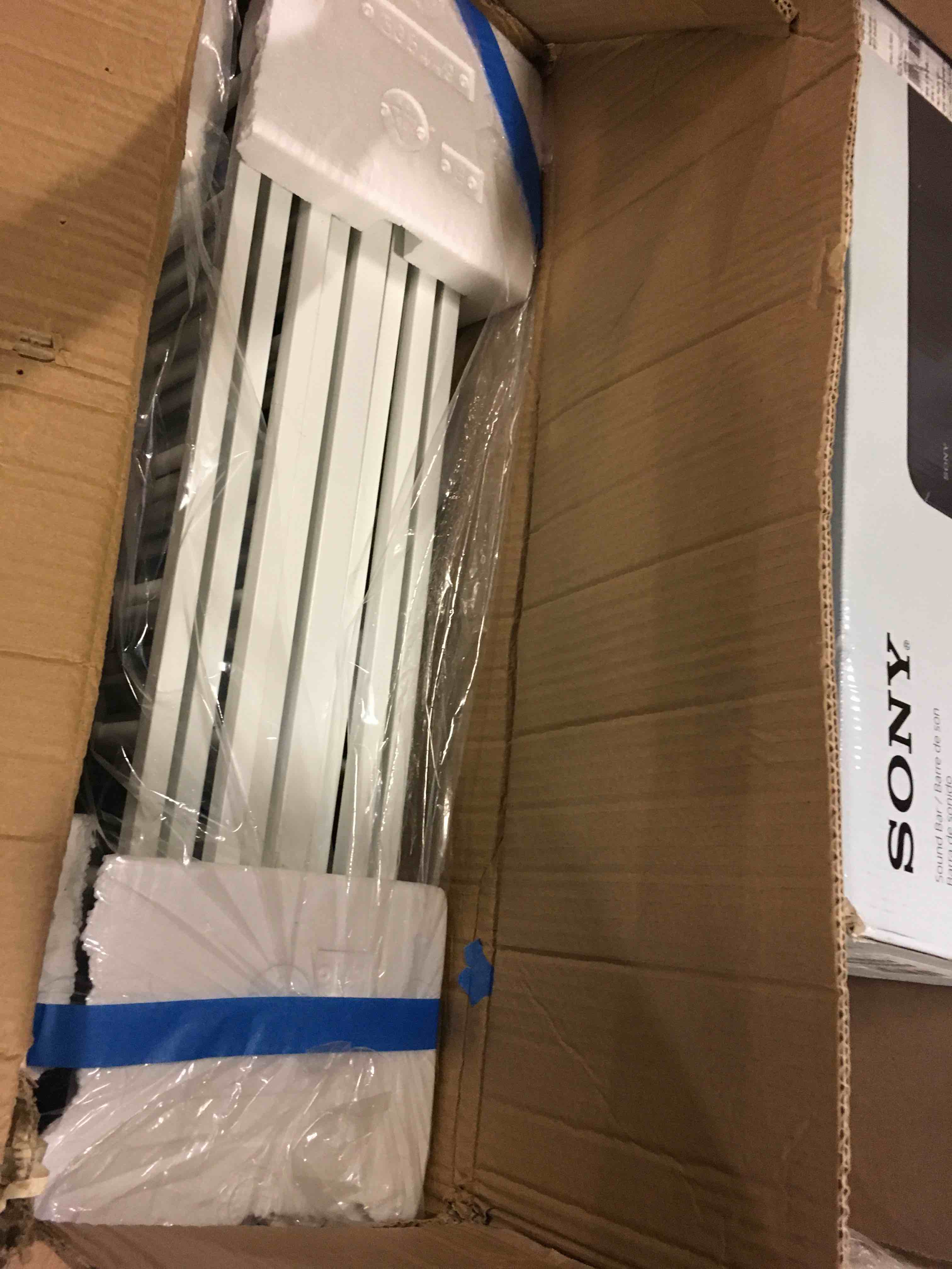 https://s3.amazonaws.com/lotting-images-prod/bidfta/RED5584272_1696244918929.jpeg