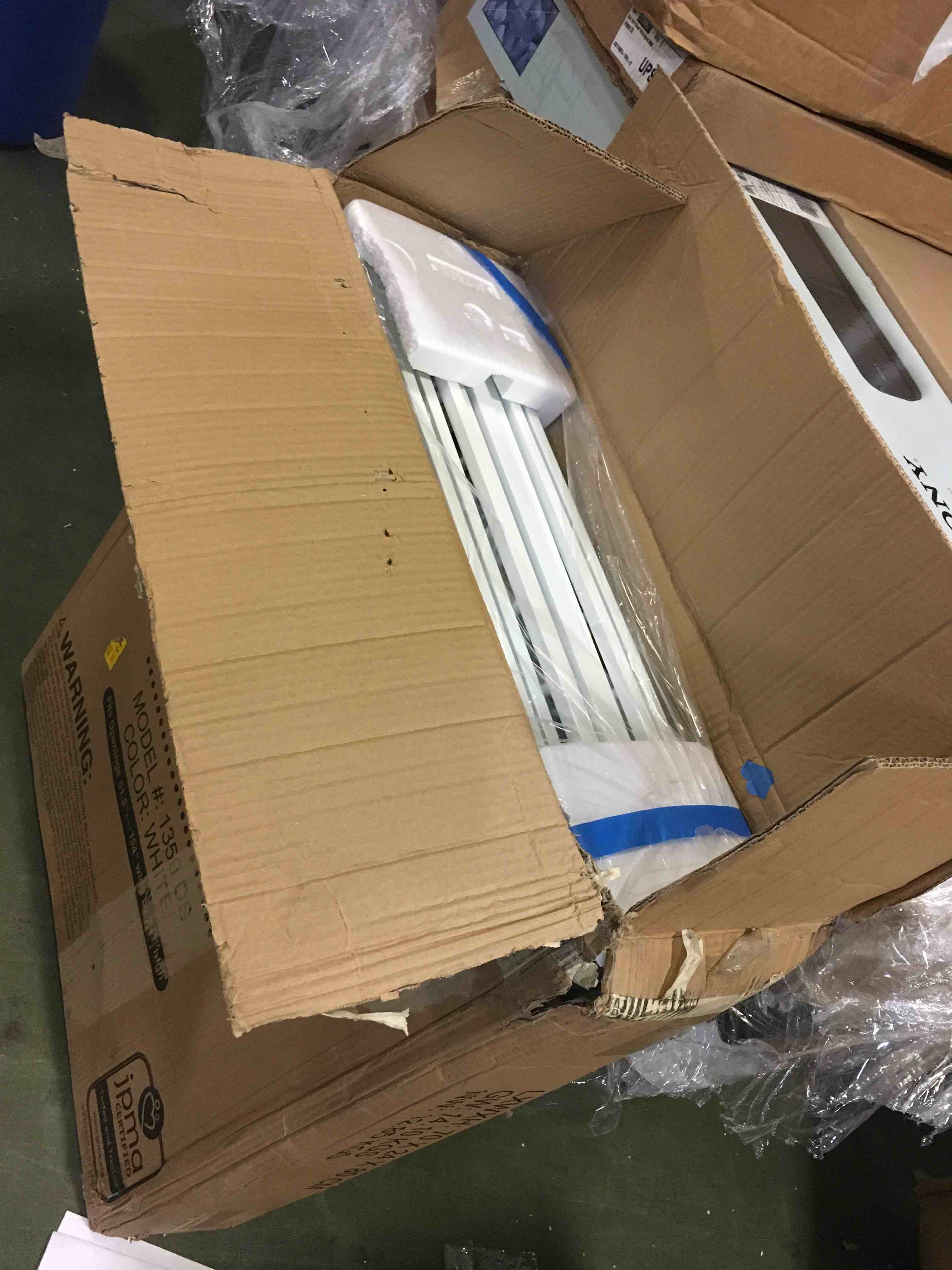 https://s3.amazonaws.com/lotting-images-prod/bidfta/RED5584272_1696244922368.jpeg