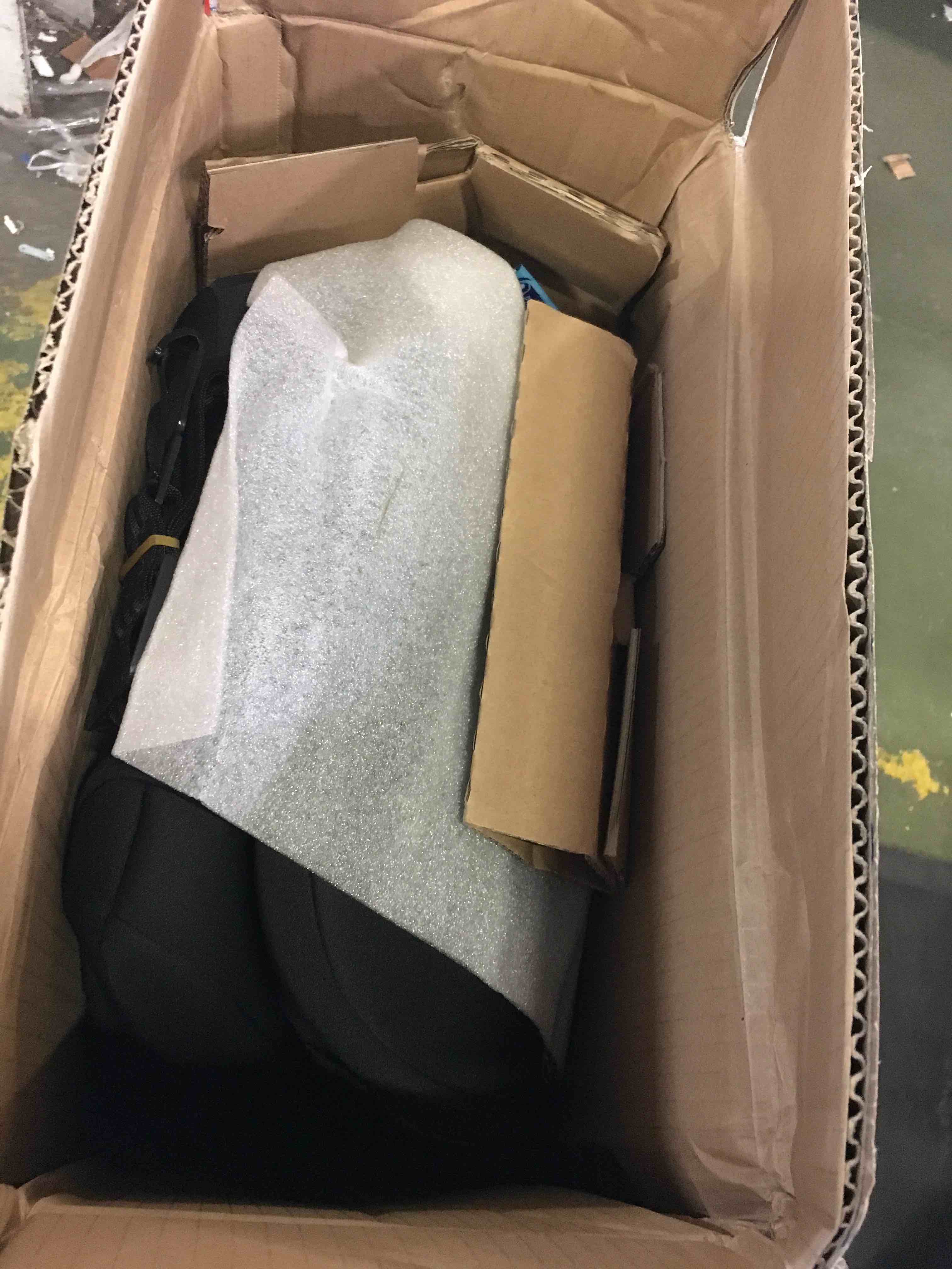https://s3.amazonaws.com/lotting-images-prod/bidfta/RED5584320_1696251773135.jpeg