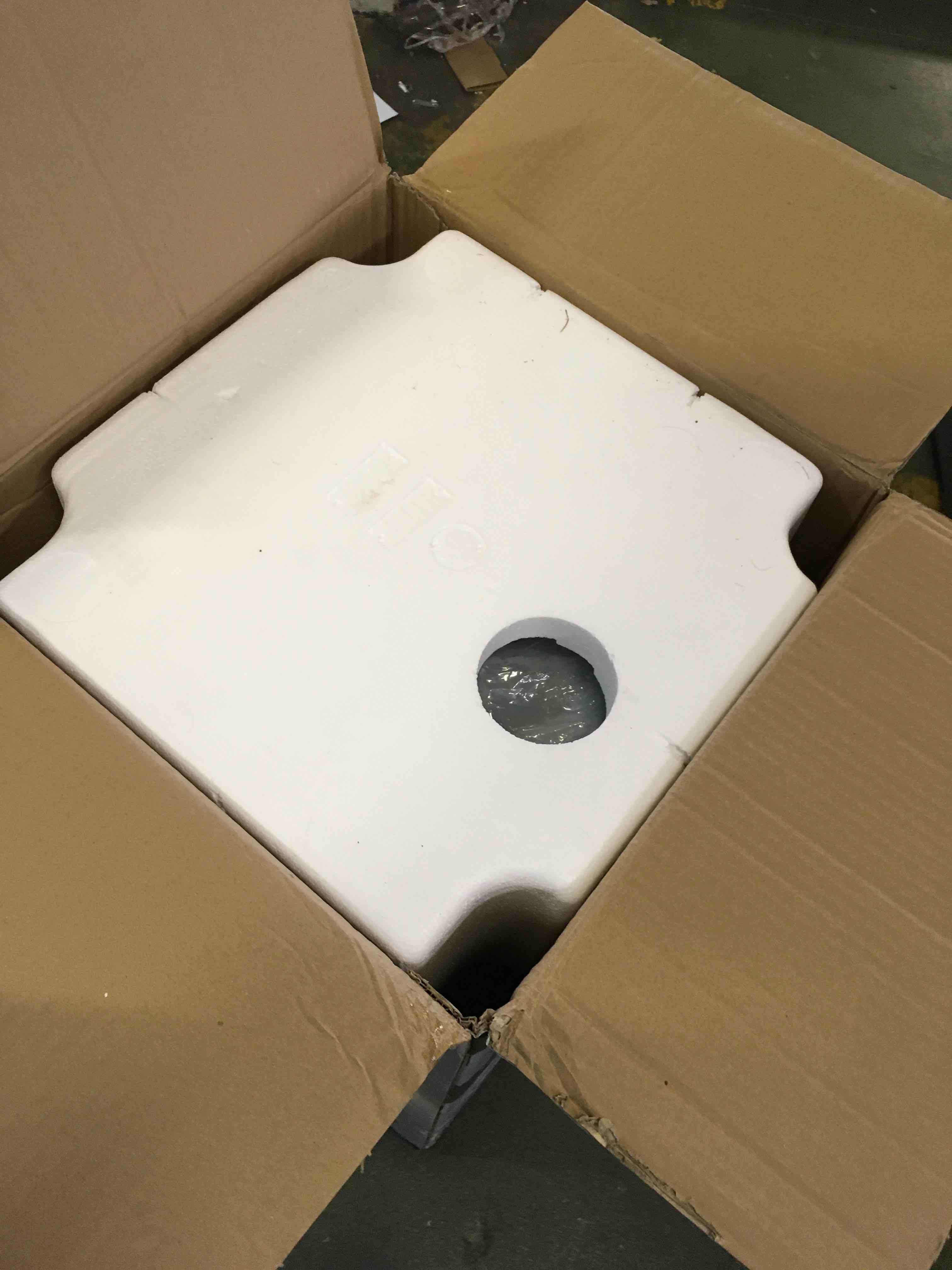 https://s3.amazonaws.com/lotting-images-prod/bidfta/RED5584326_1696252284779.jpeg