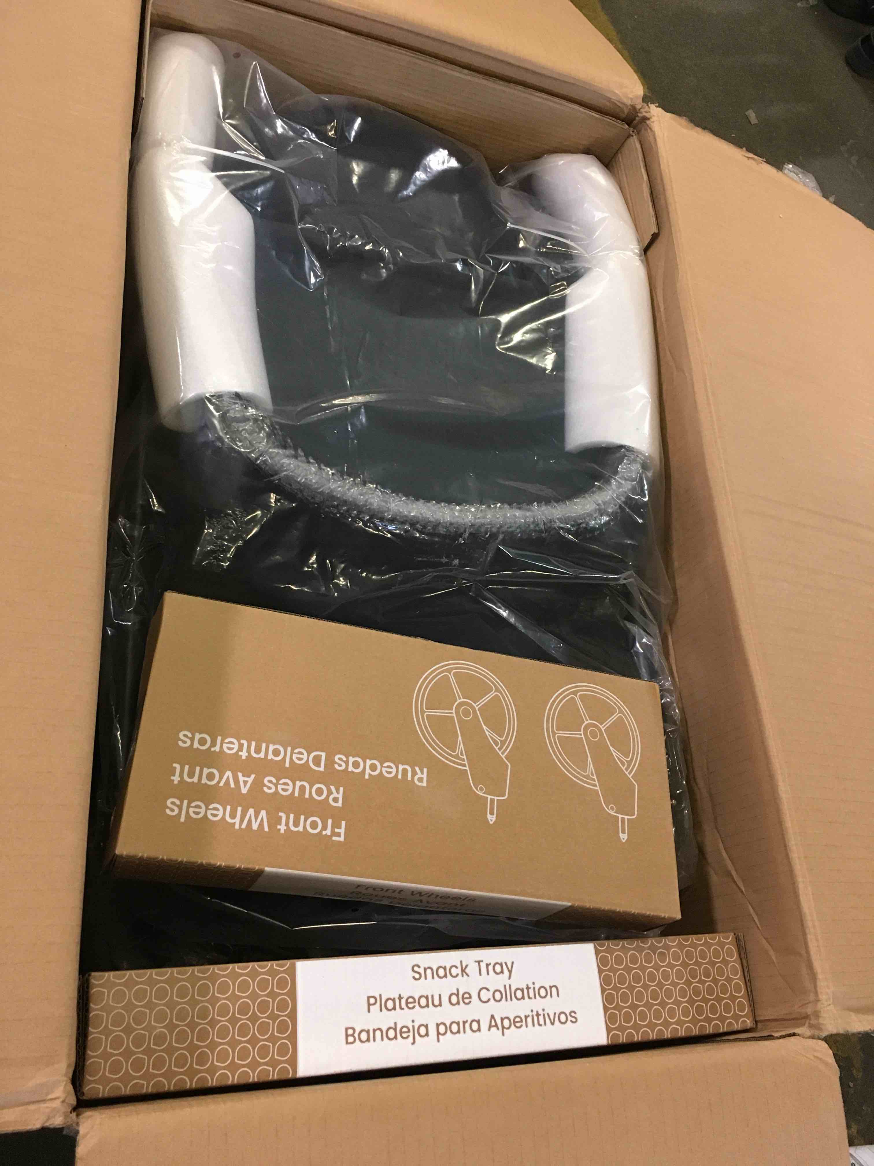 https://s3.amazonaws.com/lotting-images-prod/bidfta/RED5584365_1696259972228.jpeg