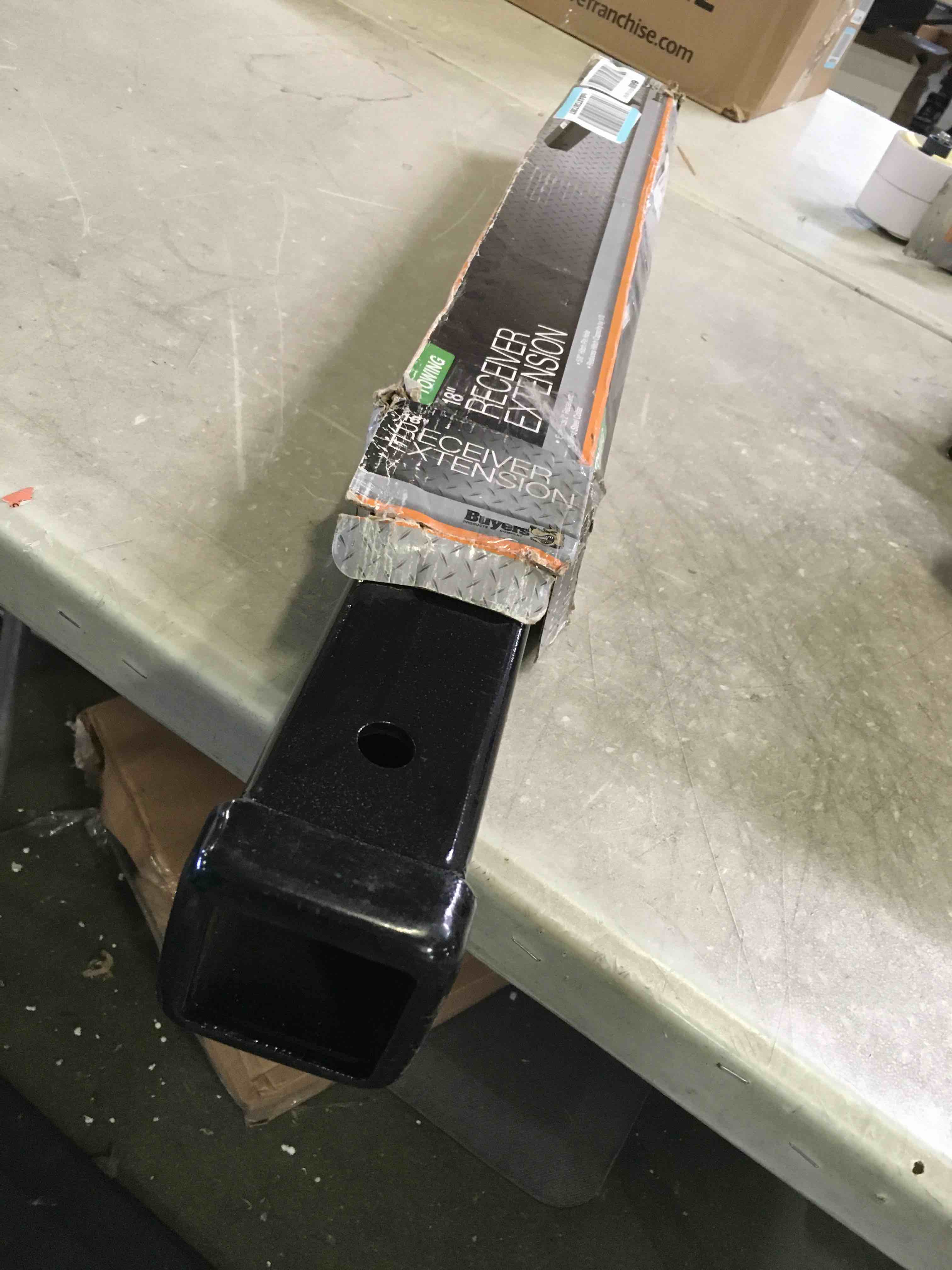 https://s3.amazonaws.com/lotting-images-prod/bidfta/RED5584379_1696262048765.jpeg