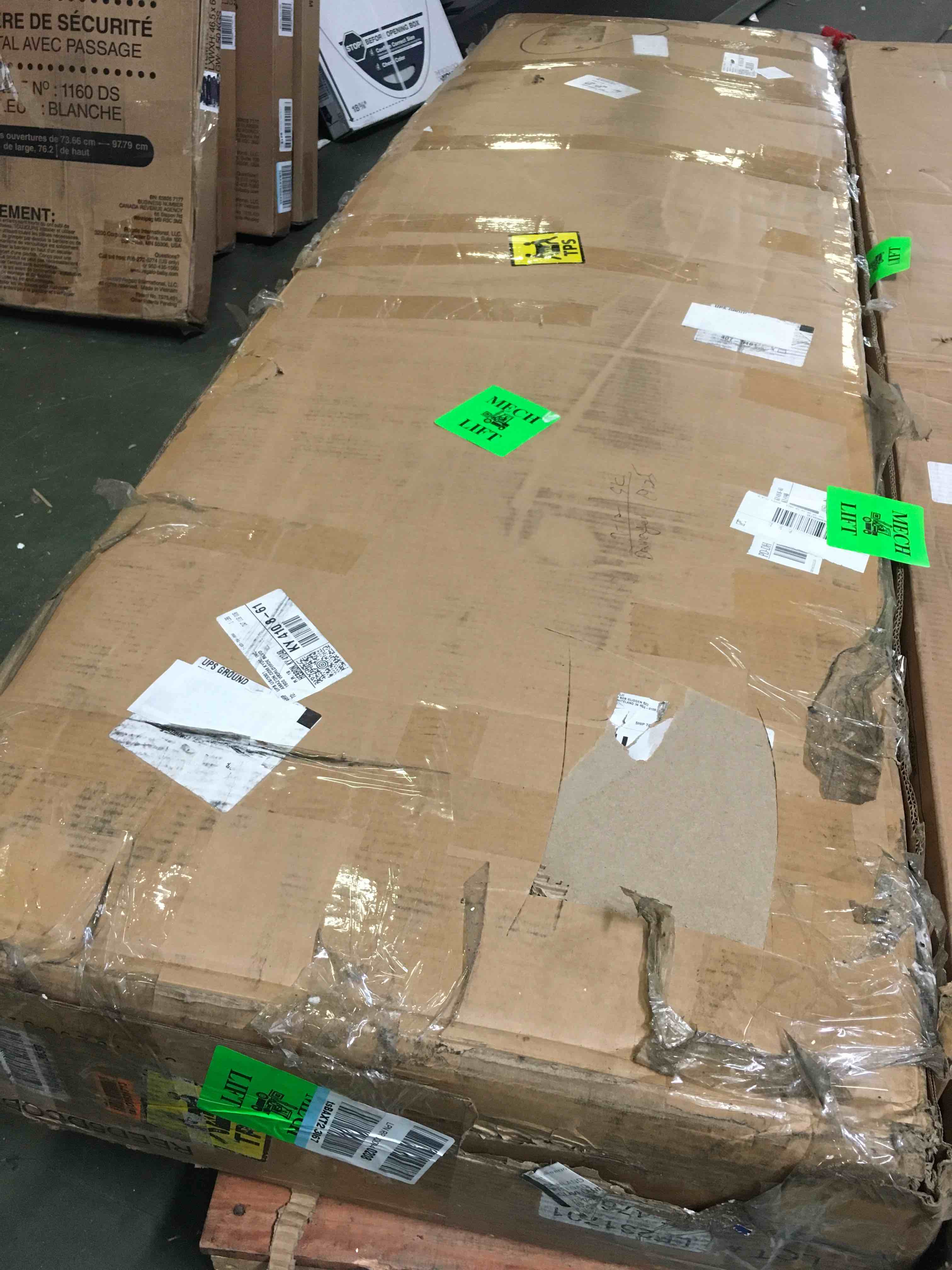 https://s3.amazonaws.com/lotting-images-prod/bidfta/RED5584572_1696344808277.jpeg