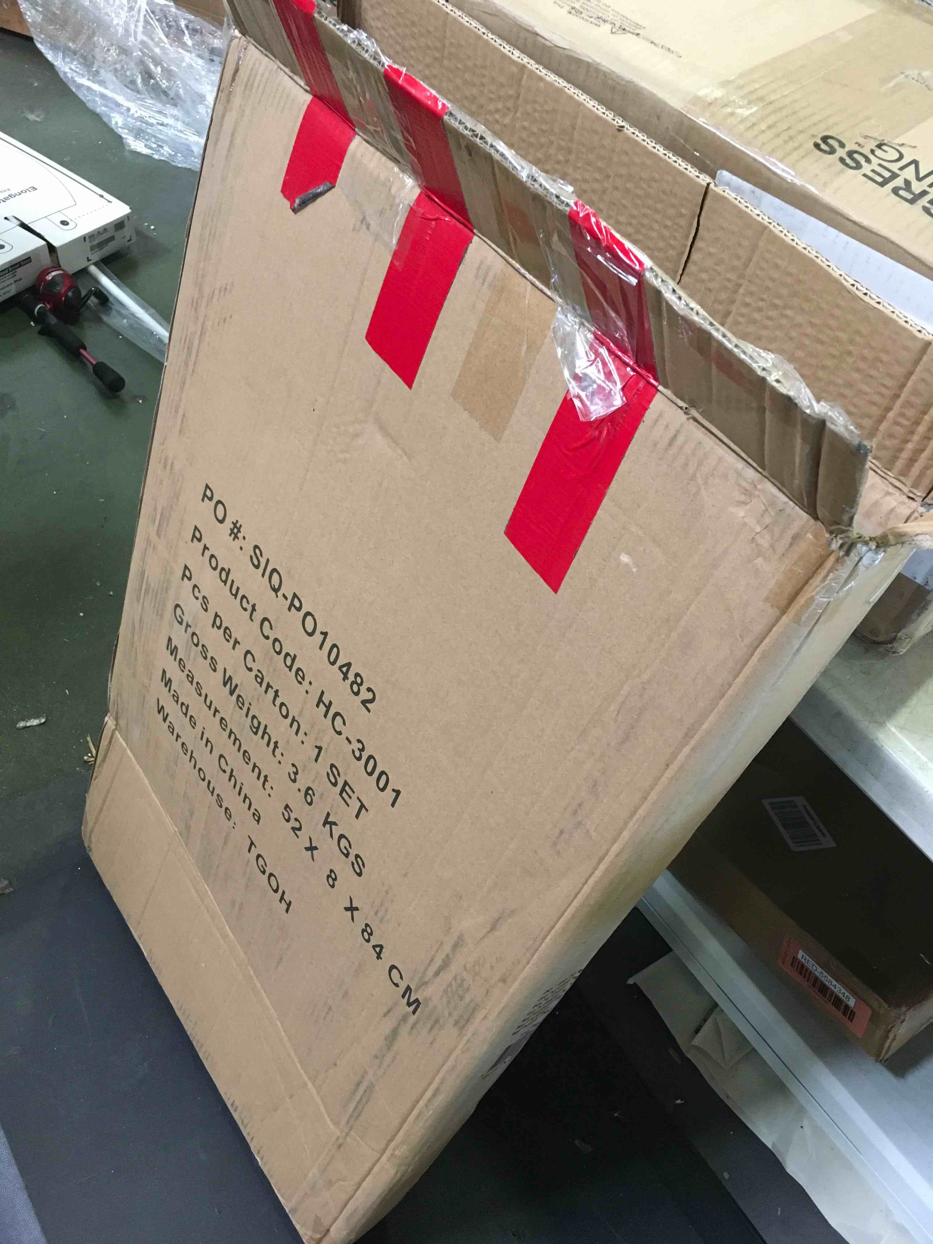 https://s3.amazonaws.com/lotting-images-prod/bidfta/RED5584593_1696346691441.jpeg