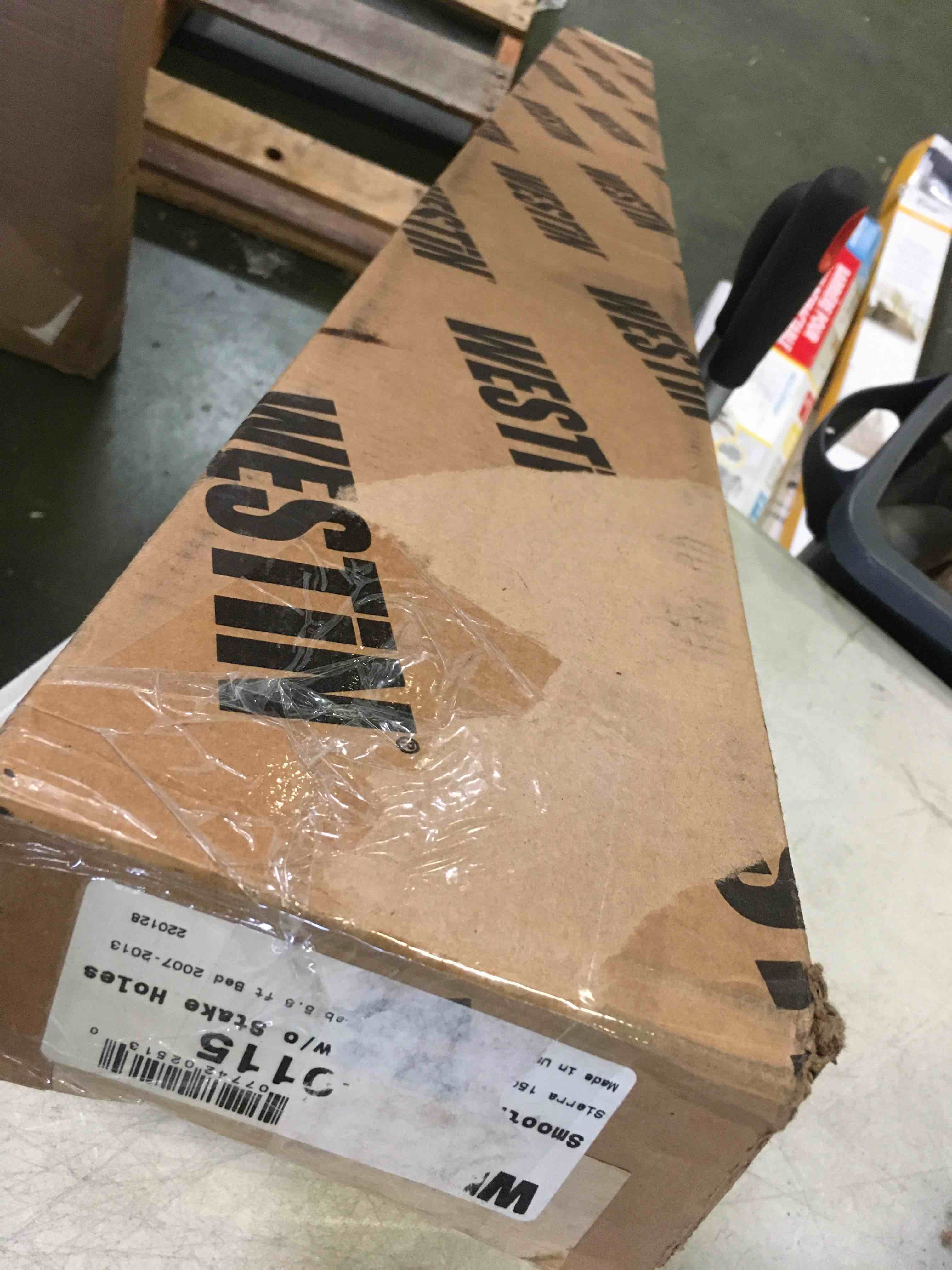 https://s3.amazonaws.com/lotting-images-prod/bidfta/RED5584658_1696358489044.jpeg
