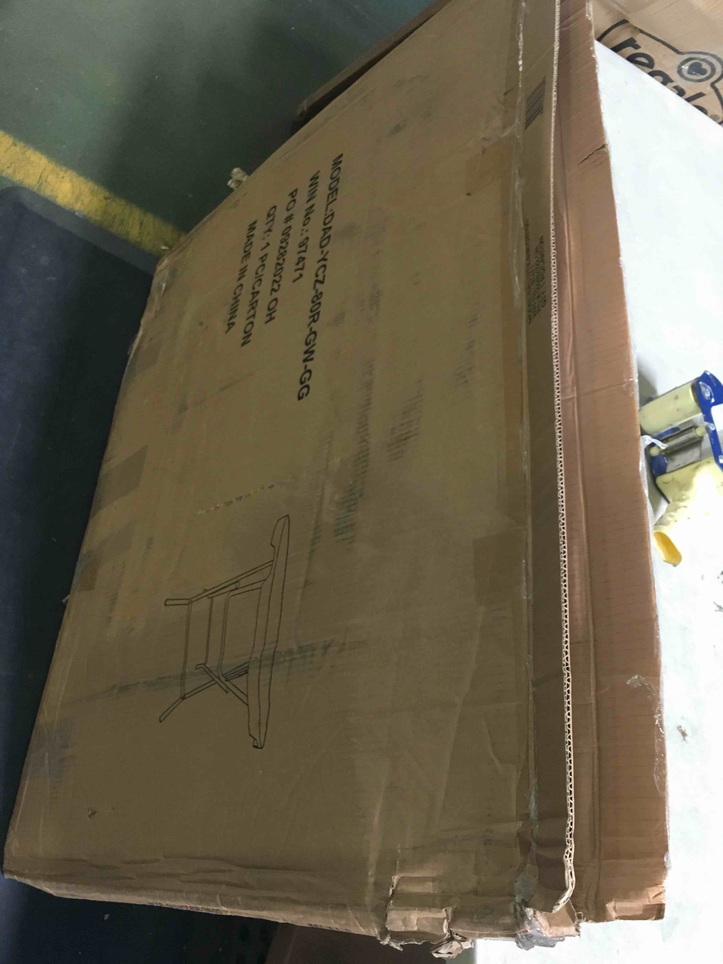 https://s3.amazonaws.com/lotting-images-prod/bidfta/RED5584809_1696434353250.jpeg