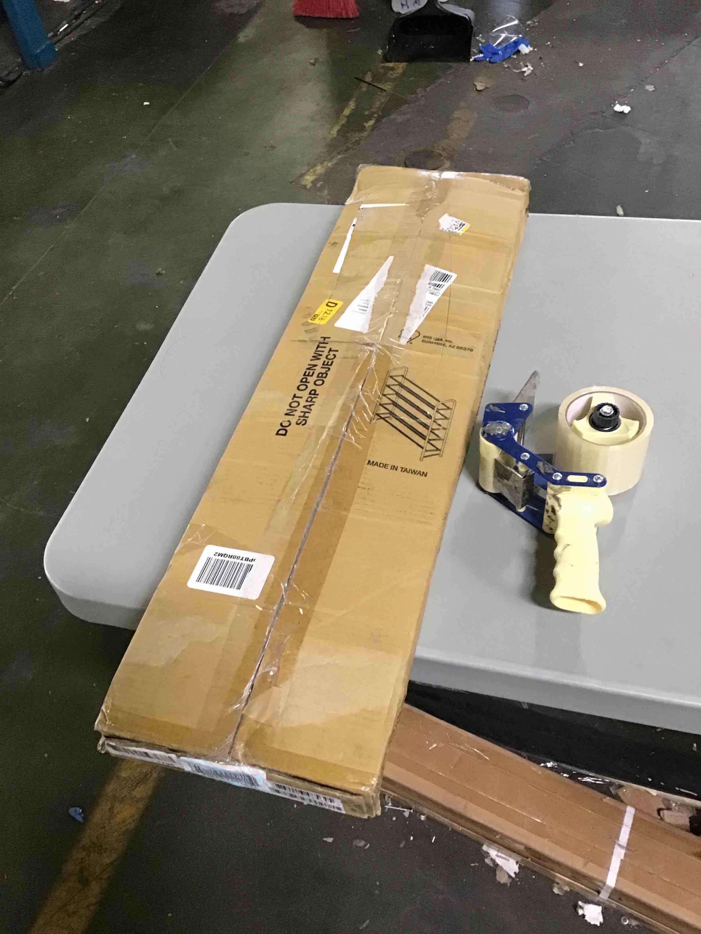 https://s3.amazonaws.com/lotting-images-prod/bidfta/RED5586463_1695758034387.jpeg