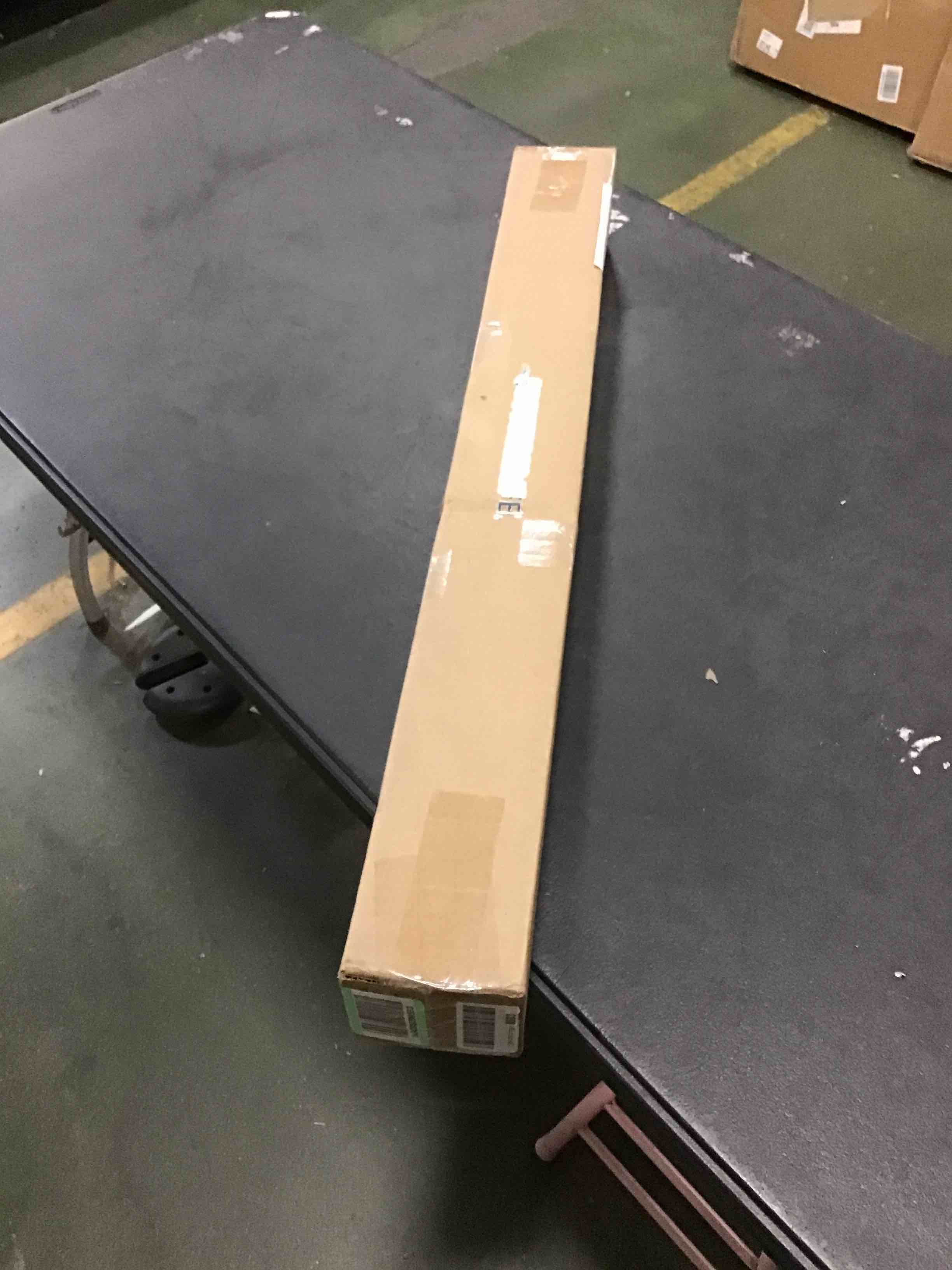 https://s3.amazonaws.com/lotting-images-prod/bidfta/RED5586668_1695903026239.jpeg