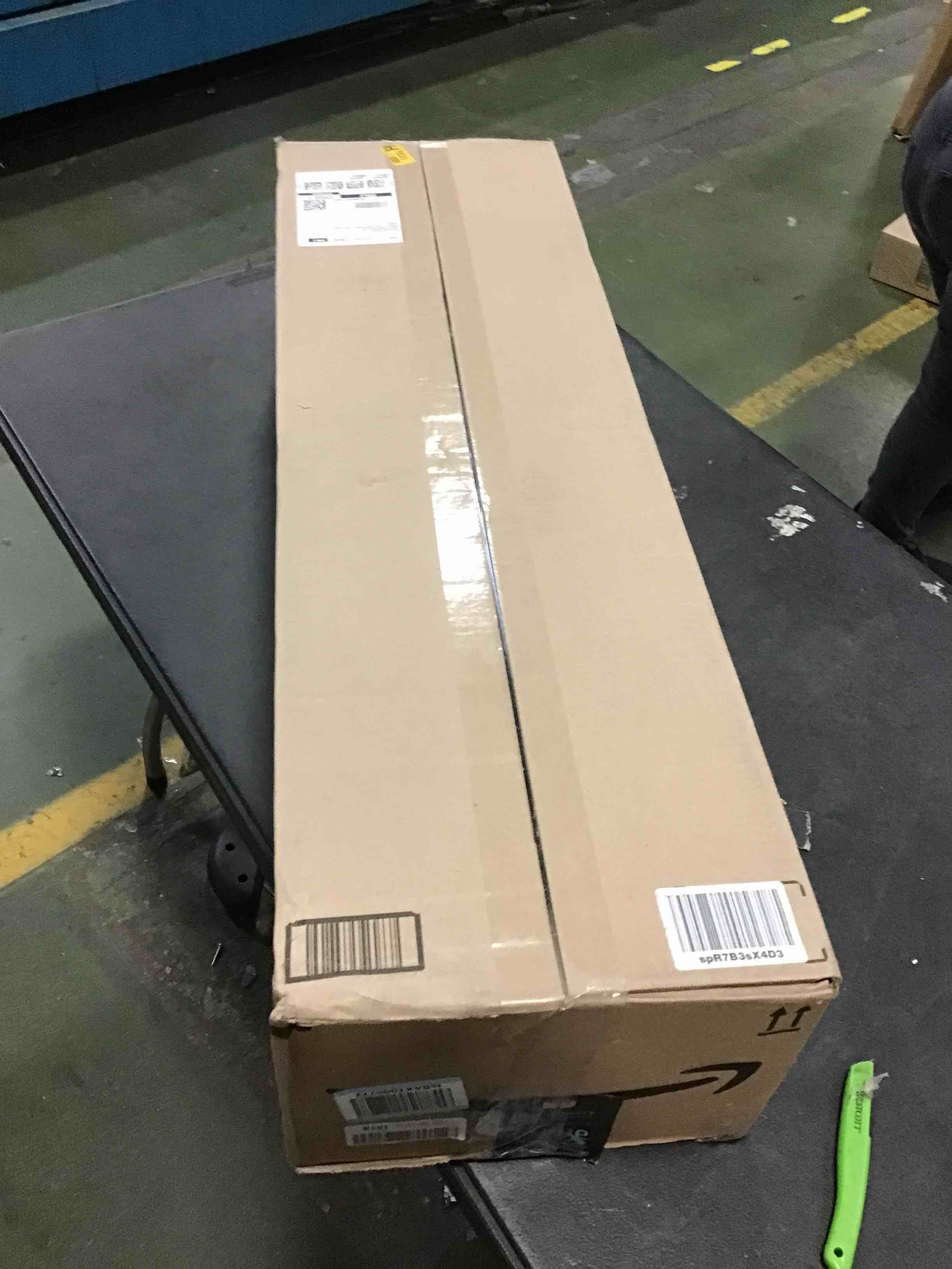 https://s3.amazonaws.com/lotting-images-prod/bidfta/RED5586782_1695922407079.jpeg