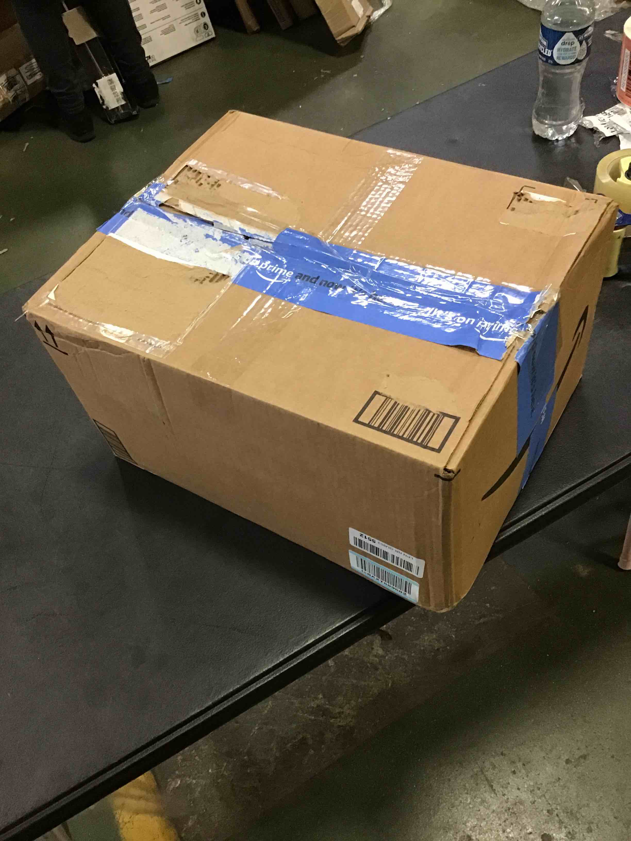 https://s3.amazonaws.com/lotting-images-prod/bidfta/RED5586830_1695930149007.jpeg