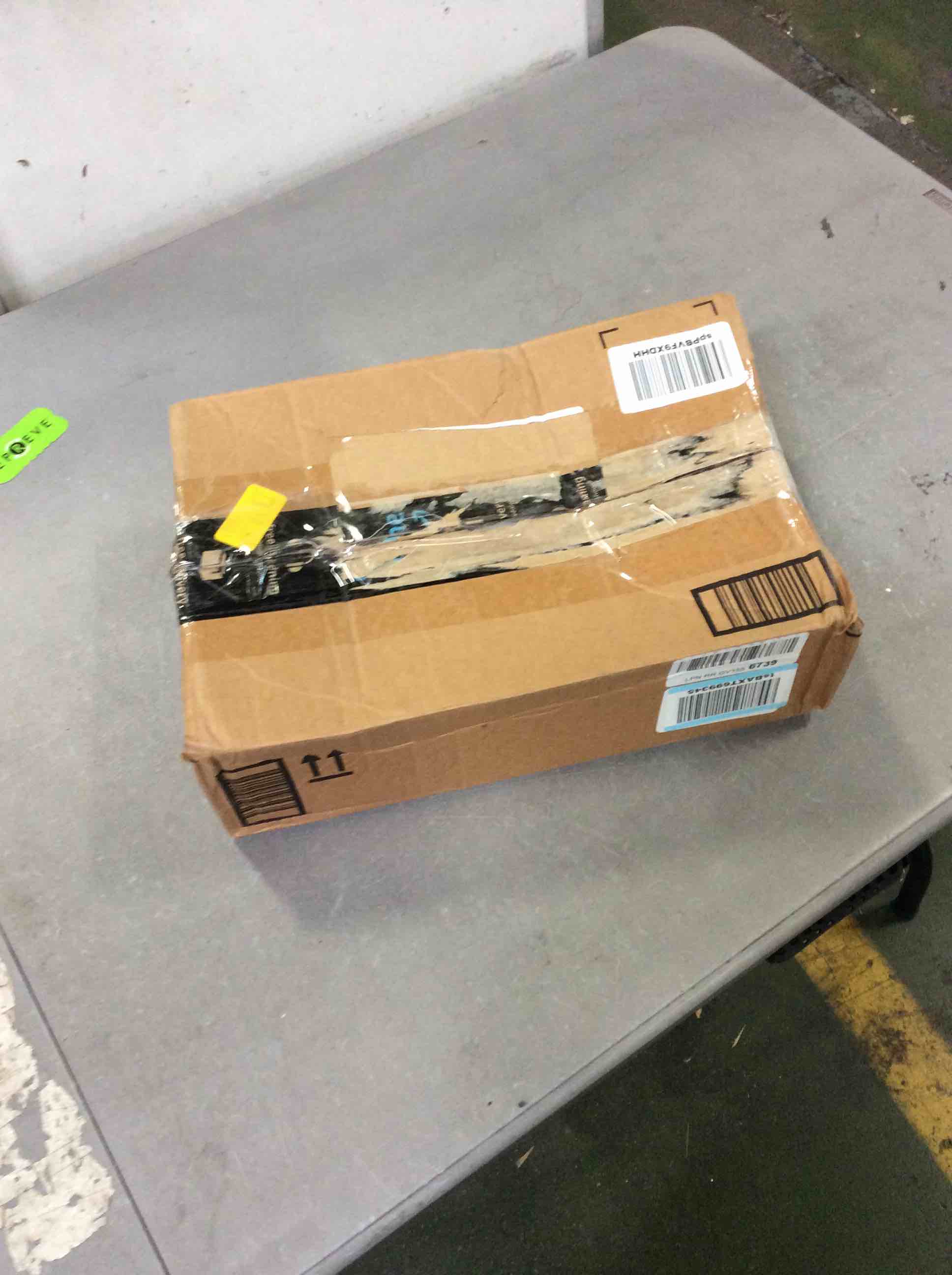 https://s3.amazonaws.com/lotting-images-prod/bidfta/RED5586964_1696267939306.jpeg