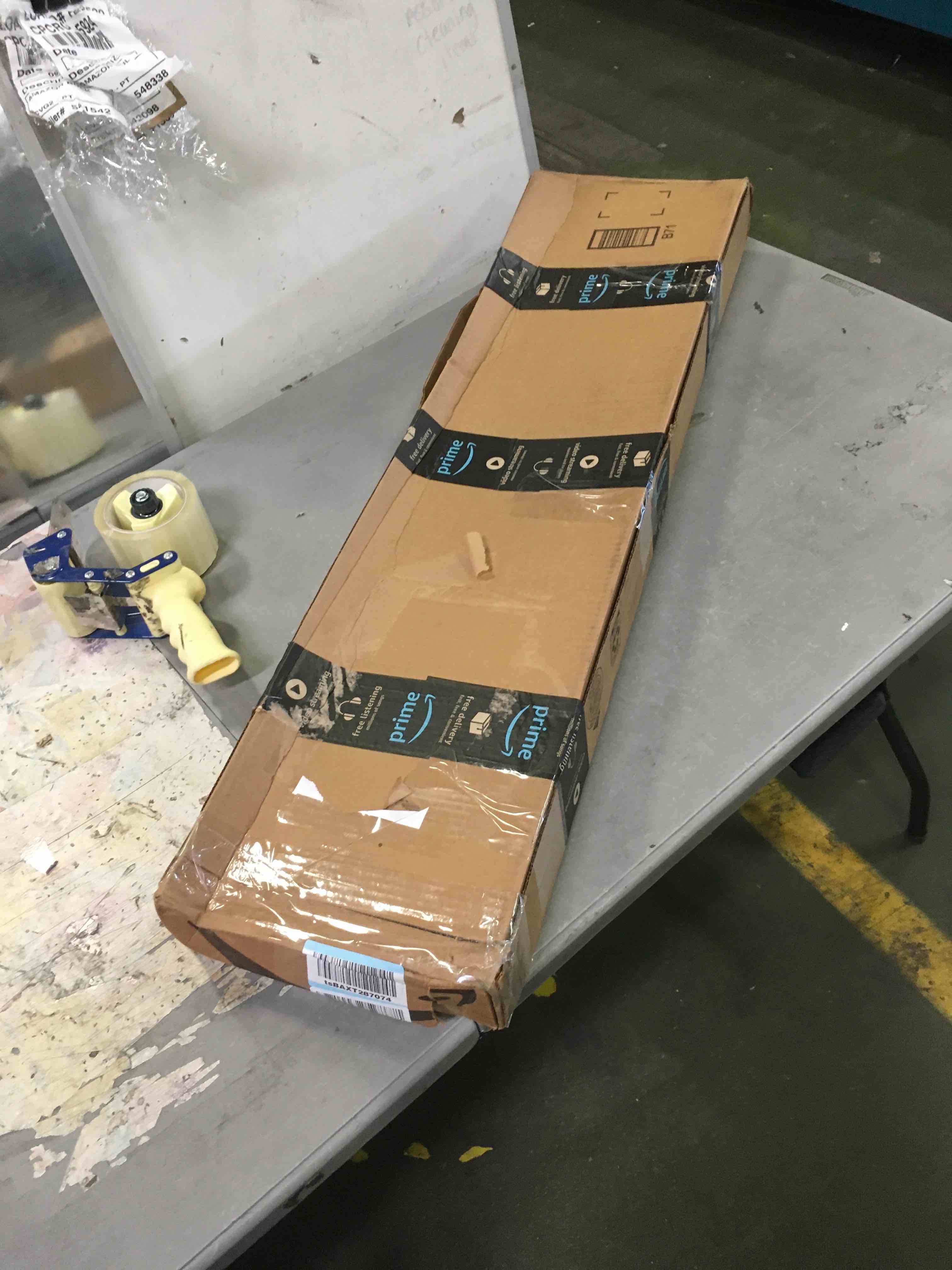 https://s3.amazonaws.com/lotting-images-prod/bidfta/RED5586993_1696272204497.jpeg