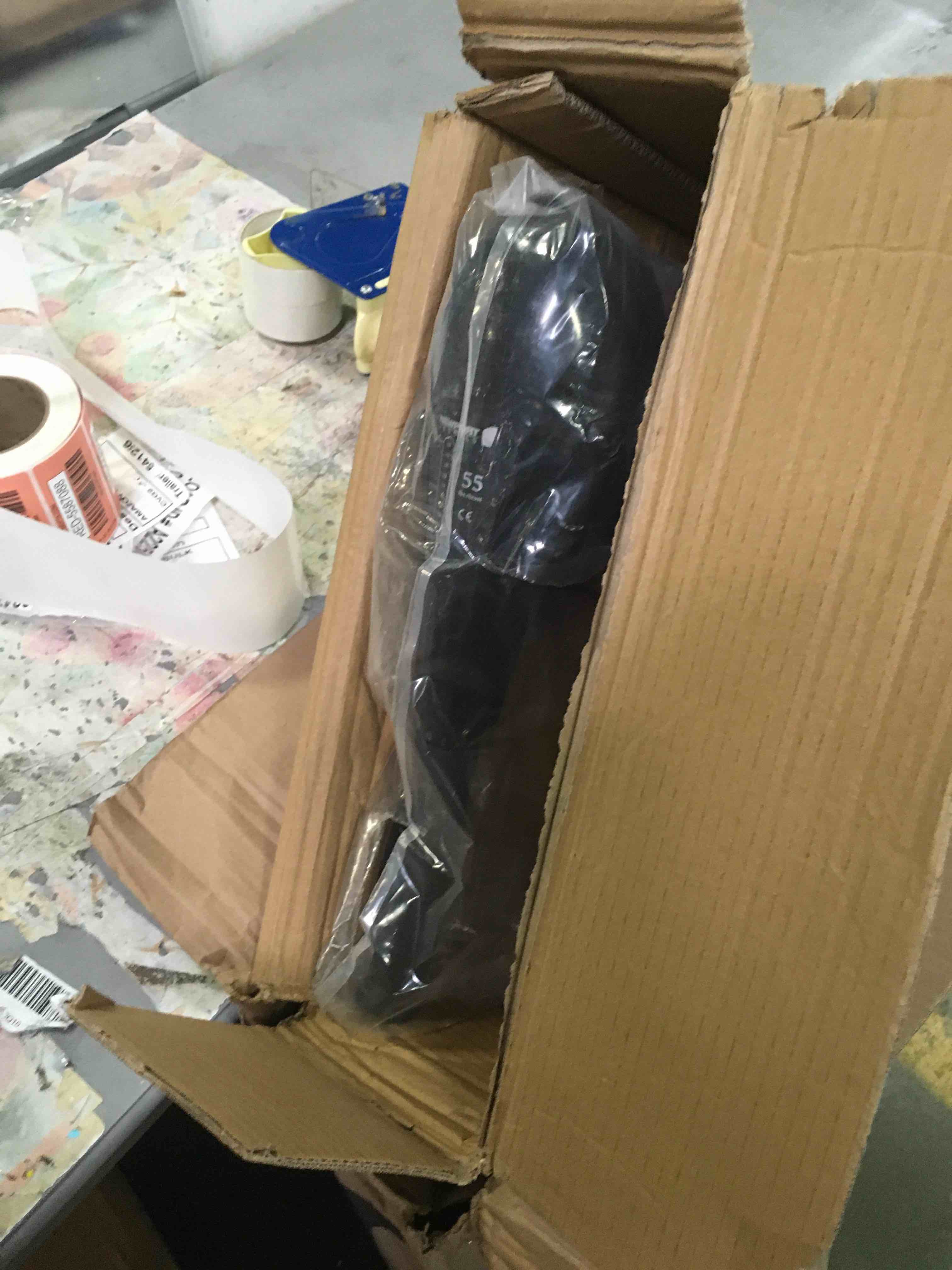 https://s3.amazonaws.com/lotting-images-prod/bidfta/RED5587084_1696277344273.jpeg